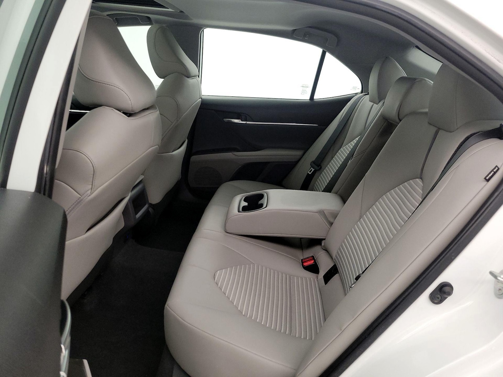 2023 Toyota Camry SE - Photo 21