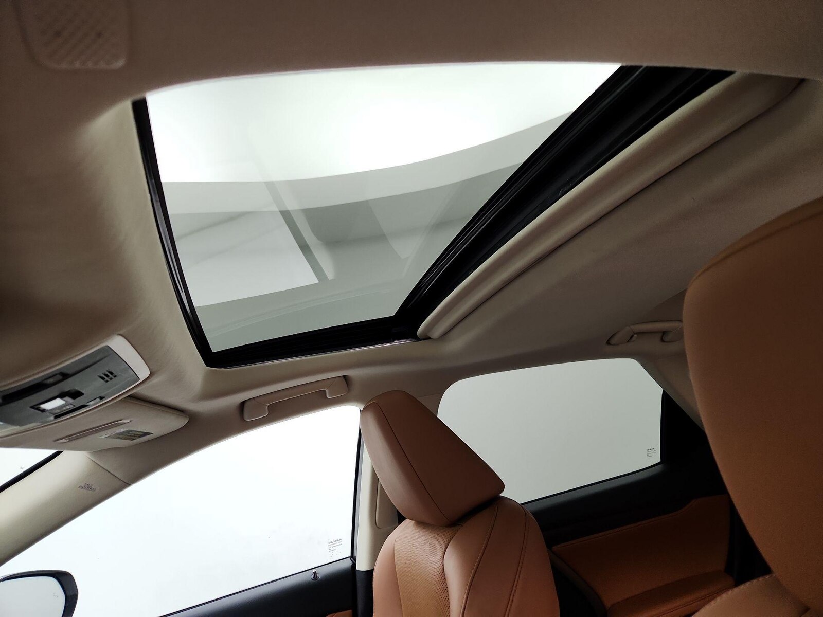 Sunroof(s) & Overhead Airbags