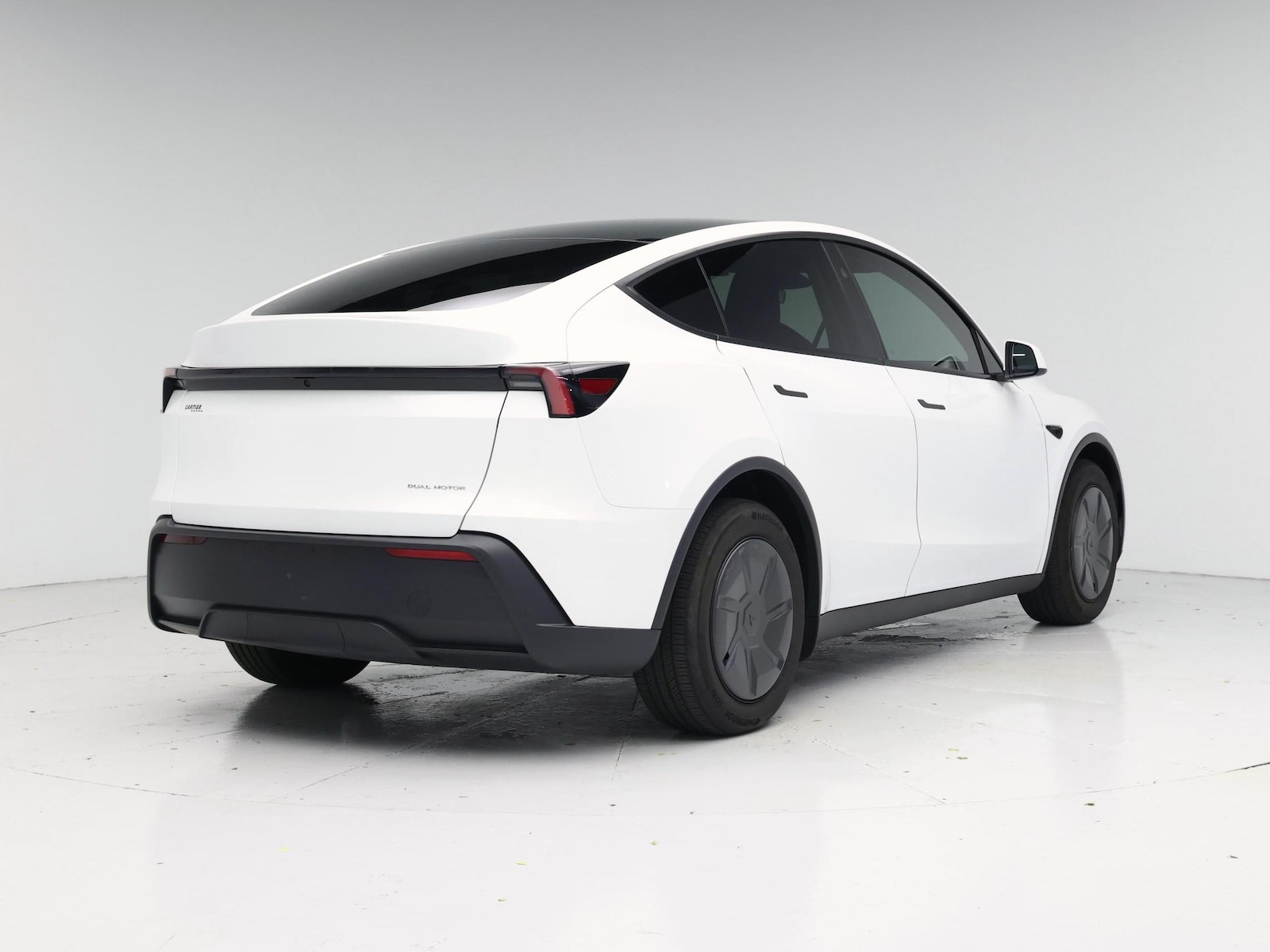2026 Tesla Model Y Long Range - Photo 9