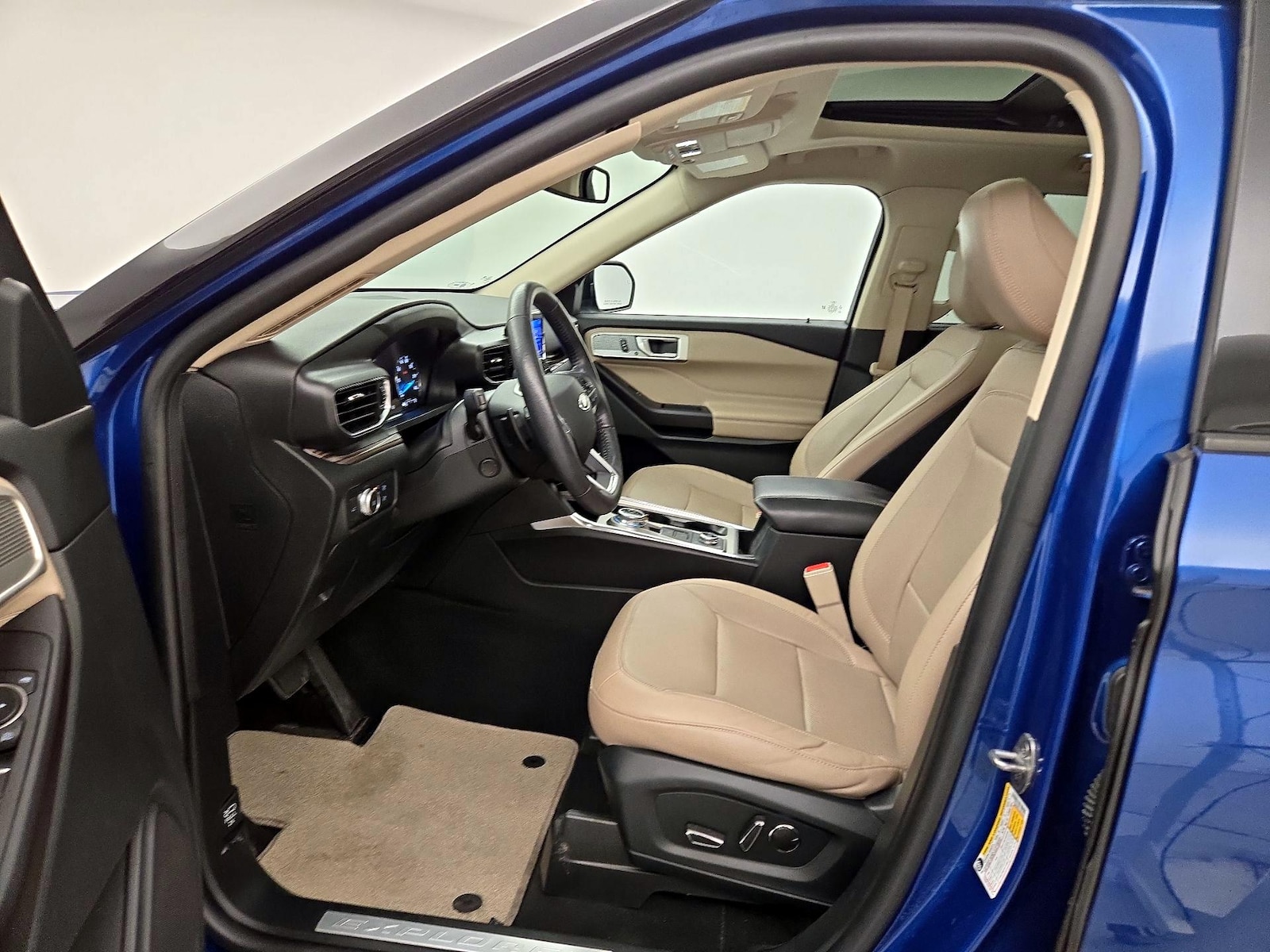 2020 Ford Explorer Limited - Photo 12