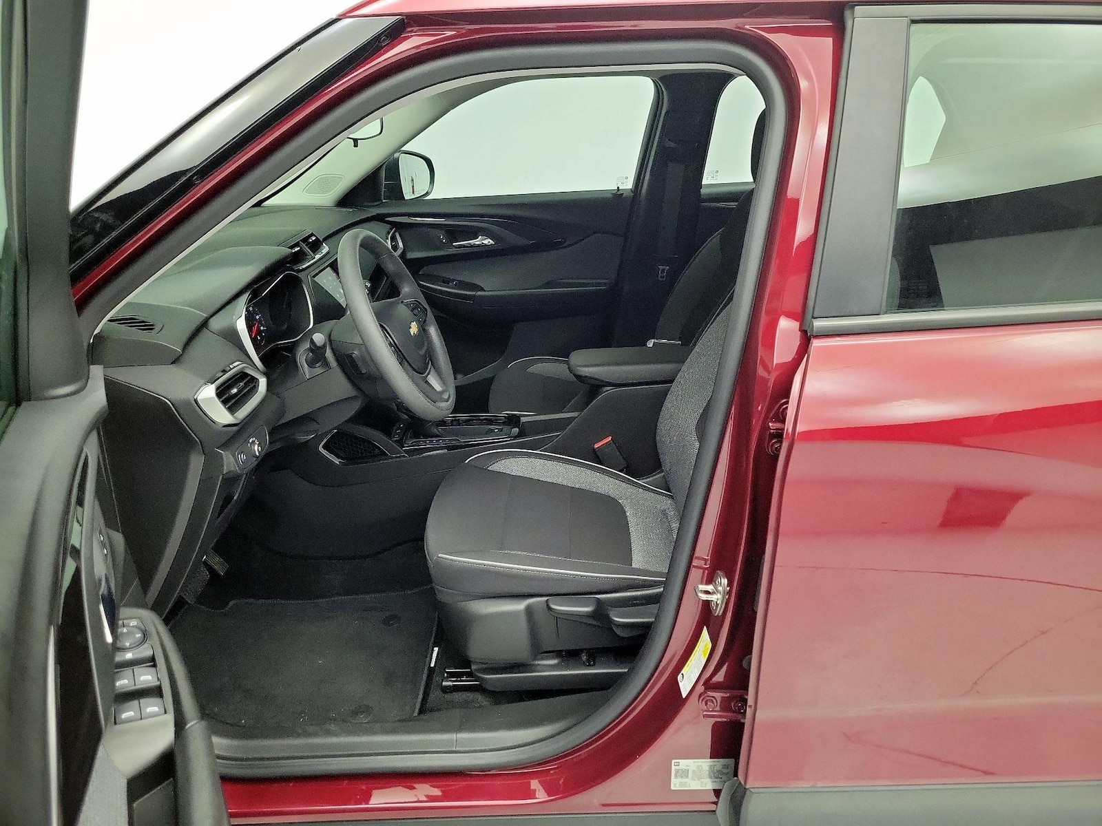 2023 Chevrolet TrailBlazer LS - Photo 12