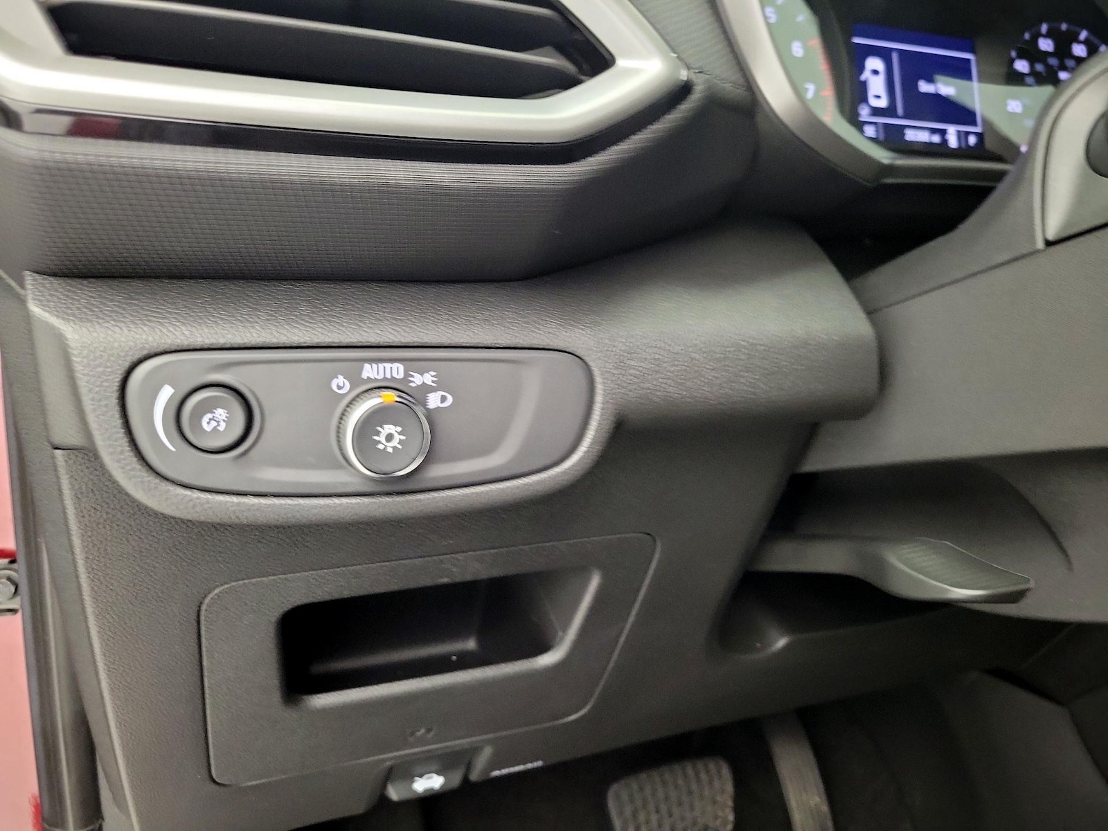 2023 Chevrolet TrailBlazer LS - Photo 14