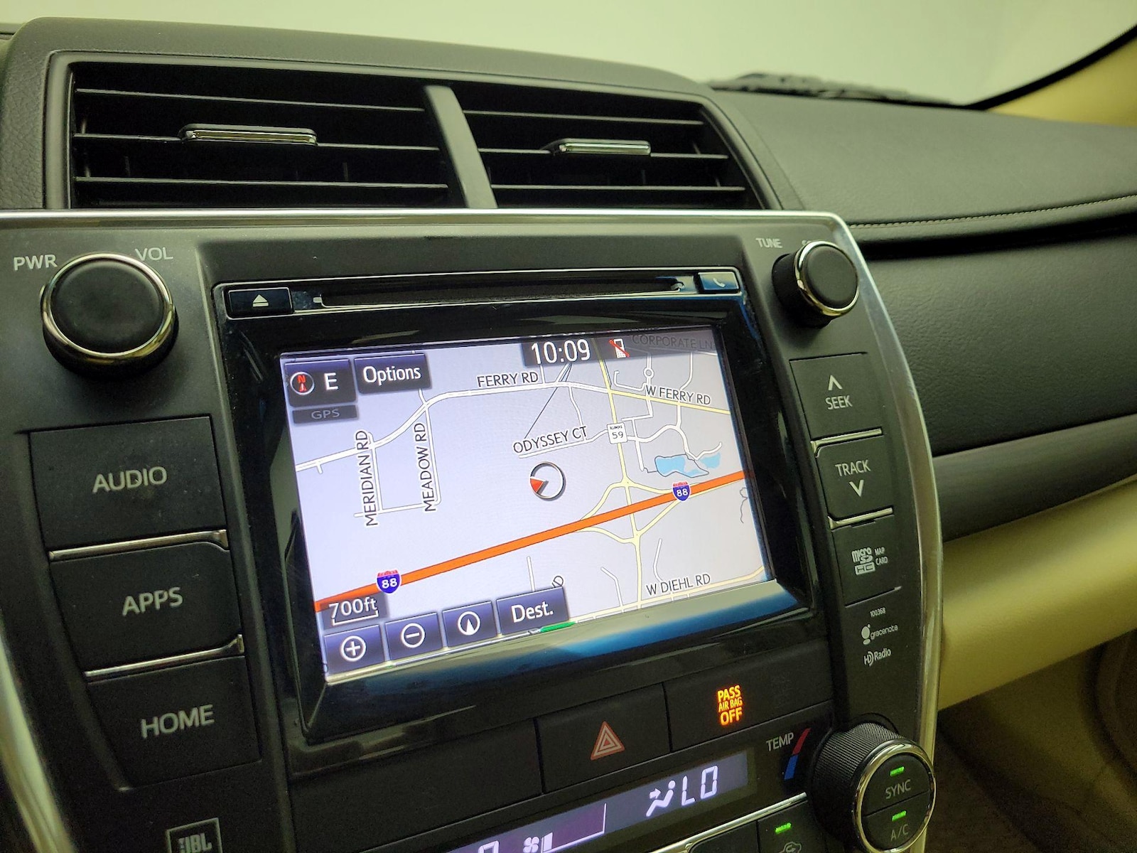 2015 Toyota Camry XLE - Photo 14