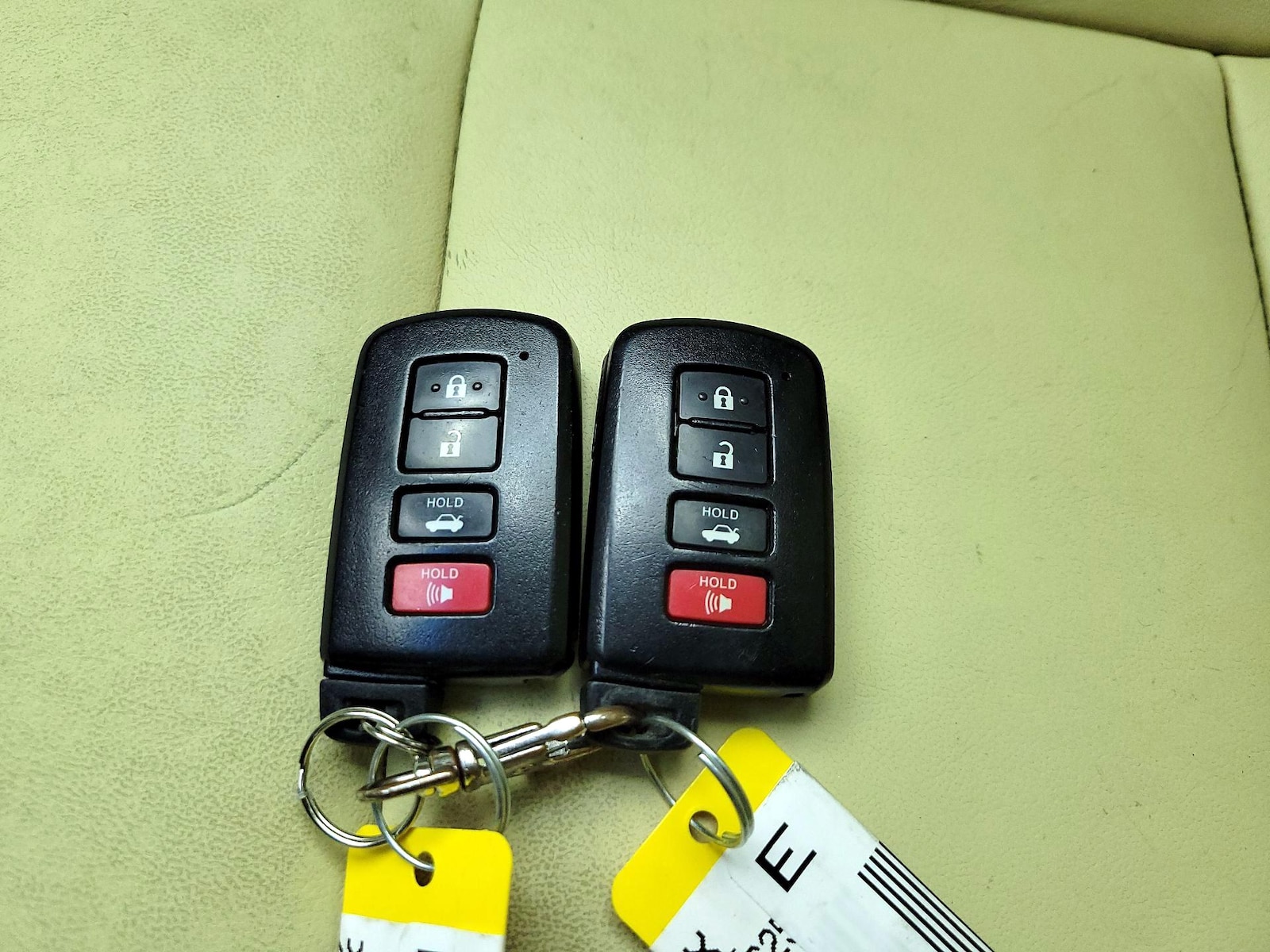 2015 Toyota Camry XLE - Photo 23