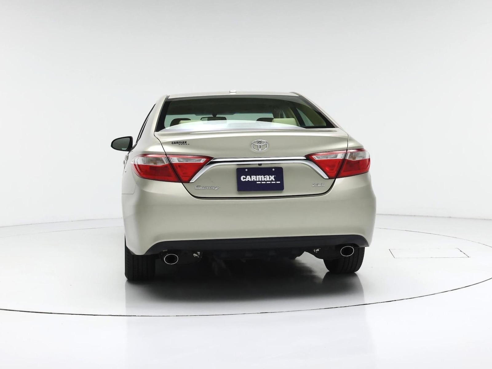 2015 Toyota Camry XLE - Photo 7
