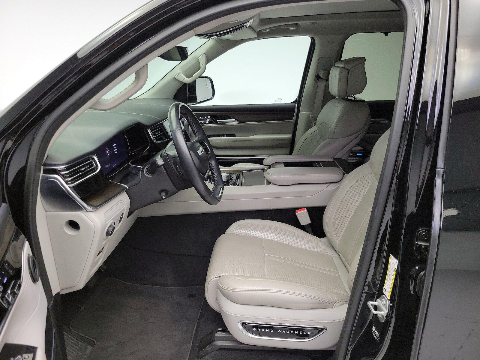 2022 Jeep Grand Wagoneer Series I - Photo 12