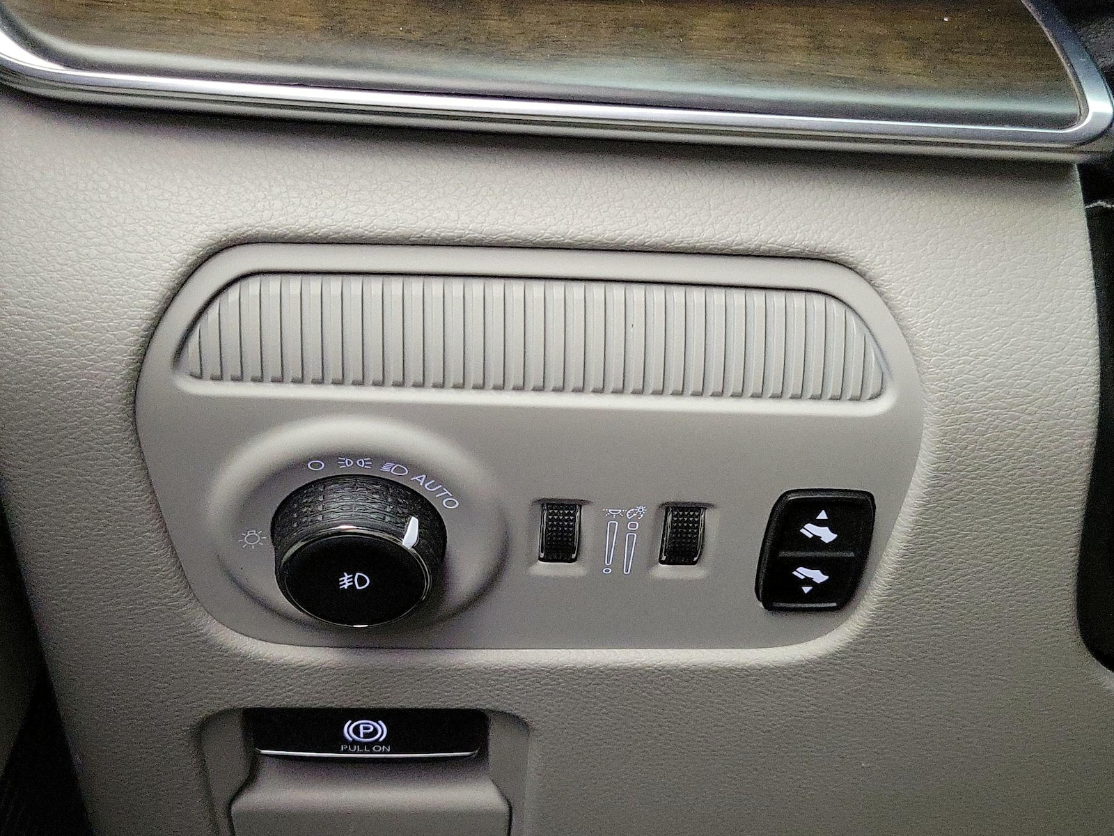 2022 Jeep Grand Wagoneer Series I - Photo 14