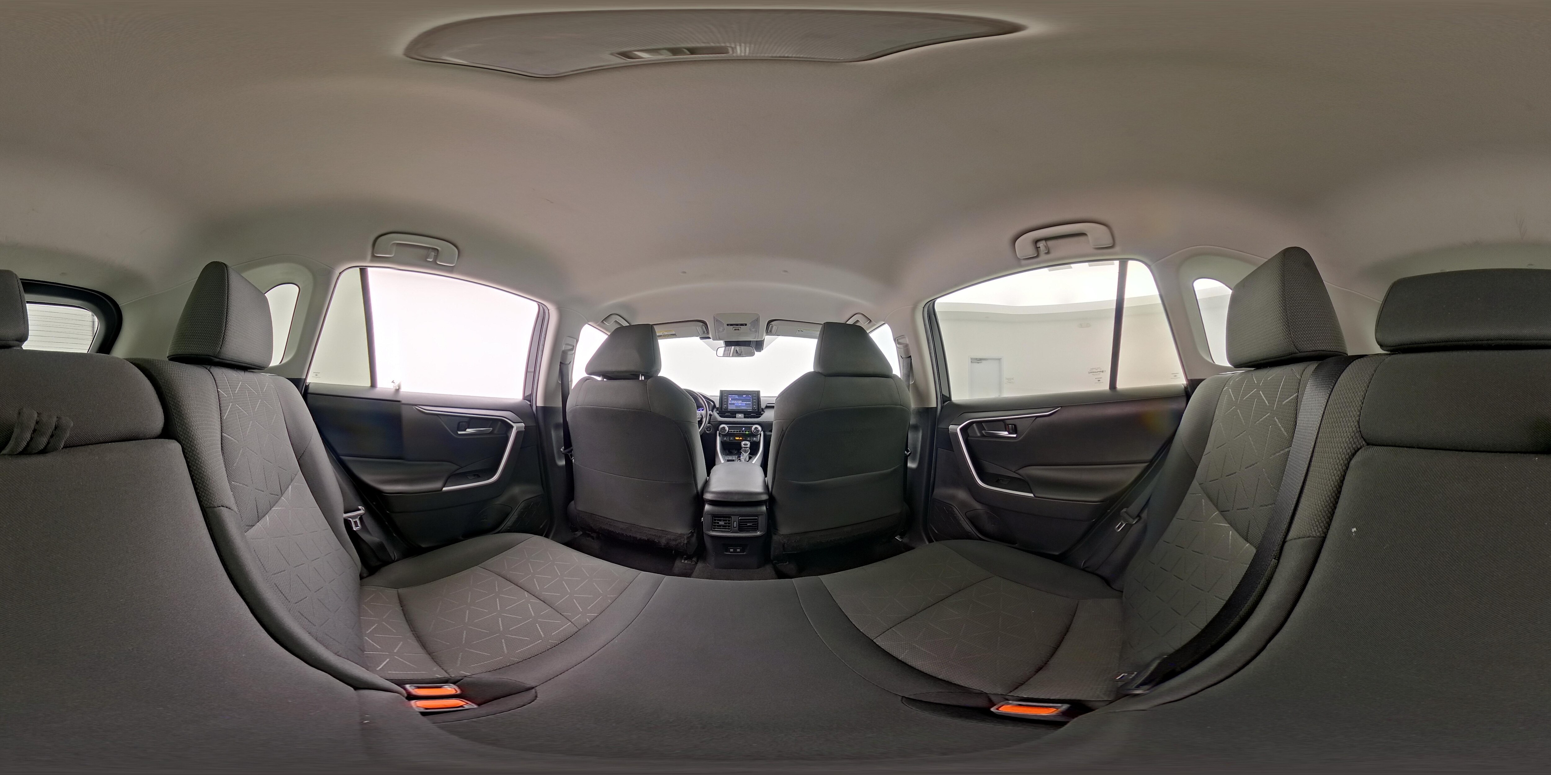 2020 Toyota RAV4 XLE - Photo 26