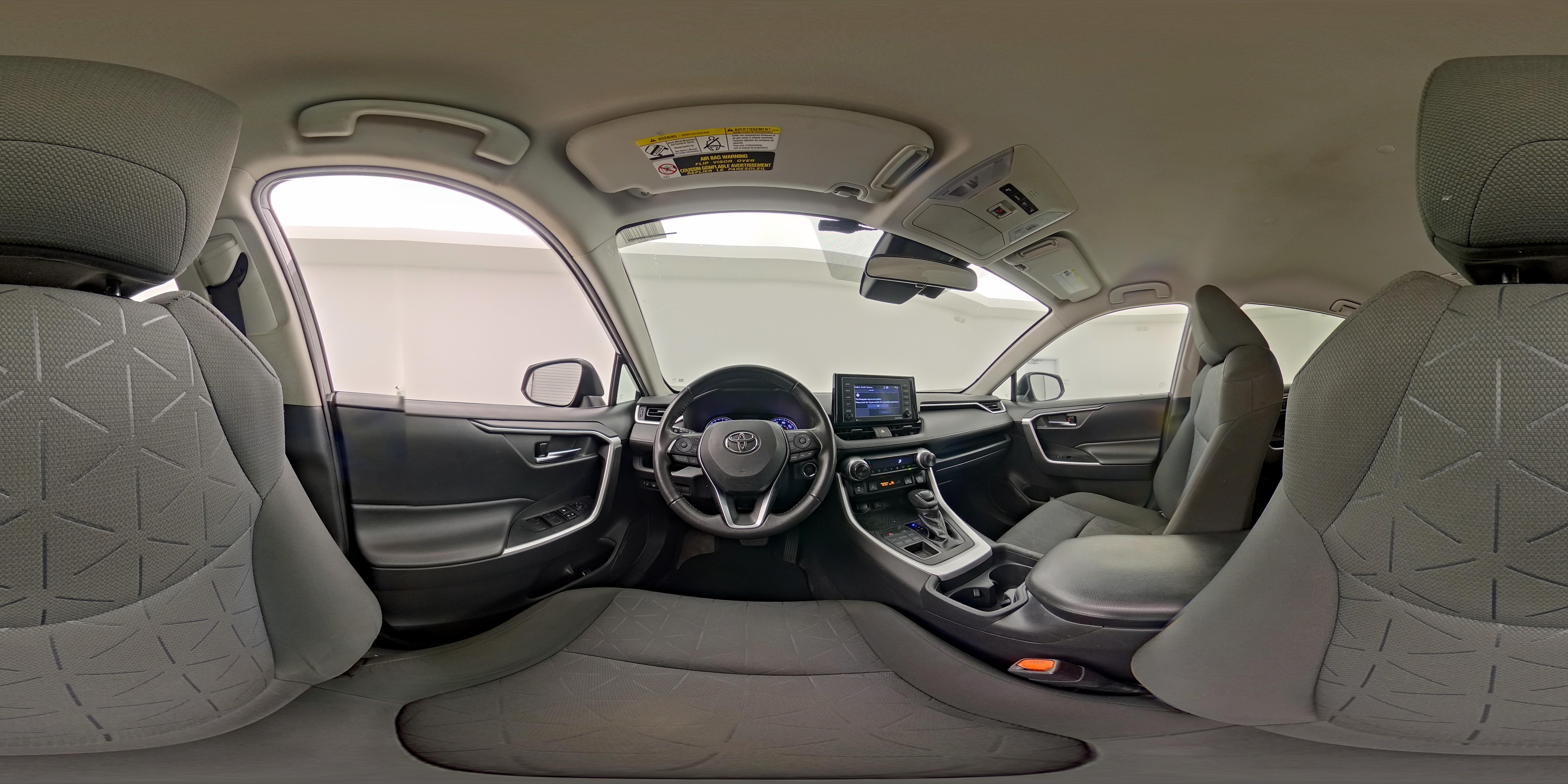 2020 Toyota RAV4 XLE - Photo 27
