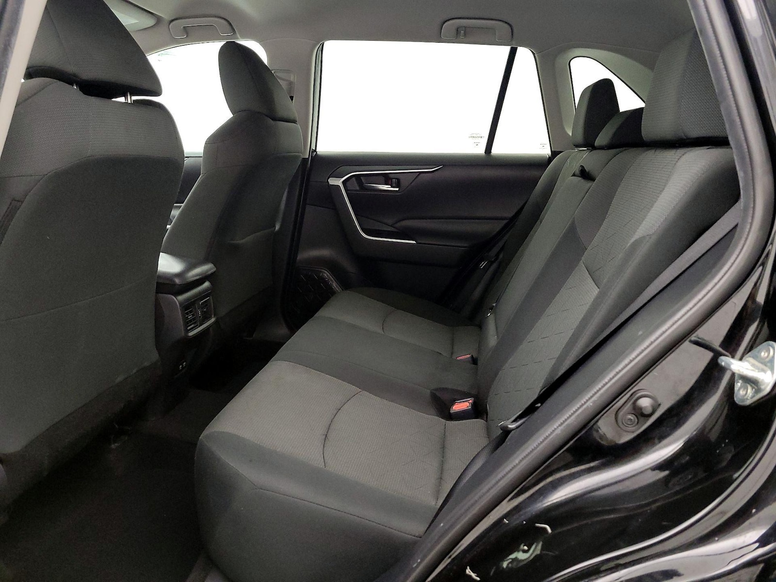 2020 Toyota RAV4 XLE - Photo 21