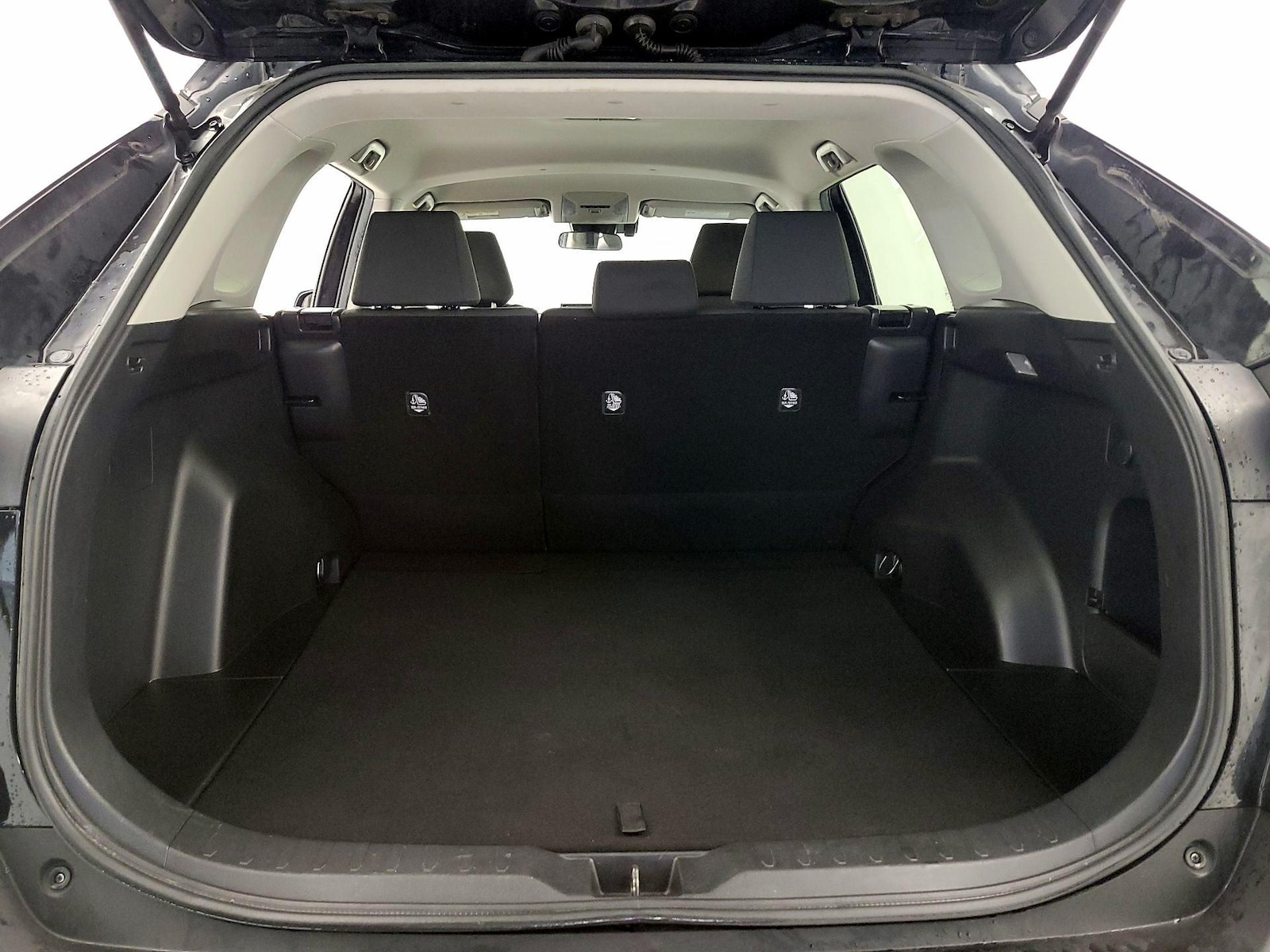 2020 Toyota RAV4 XLE - Photo 22