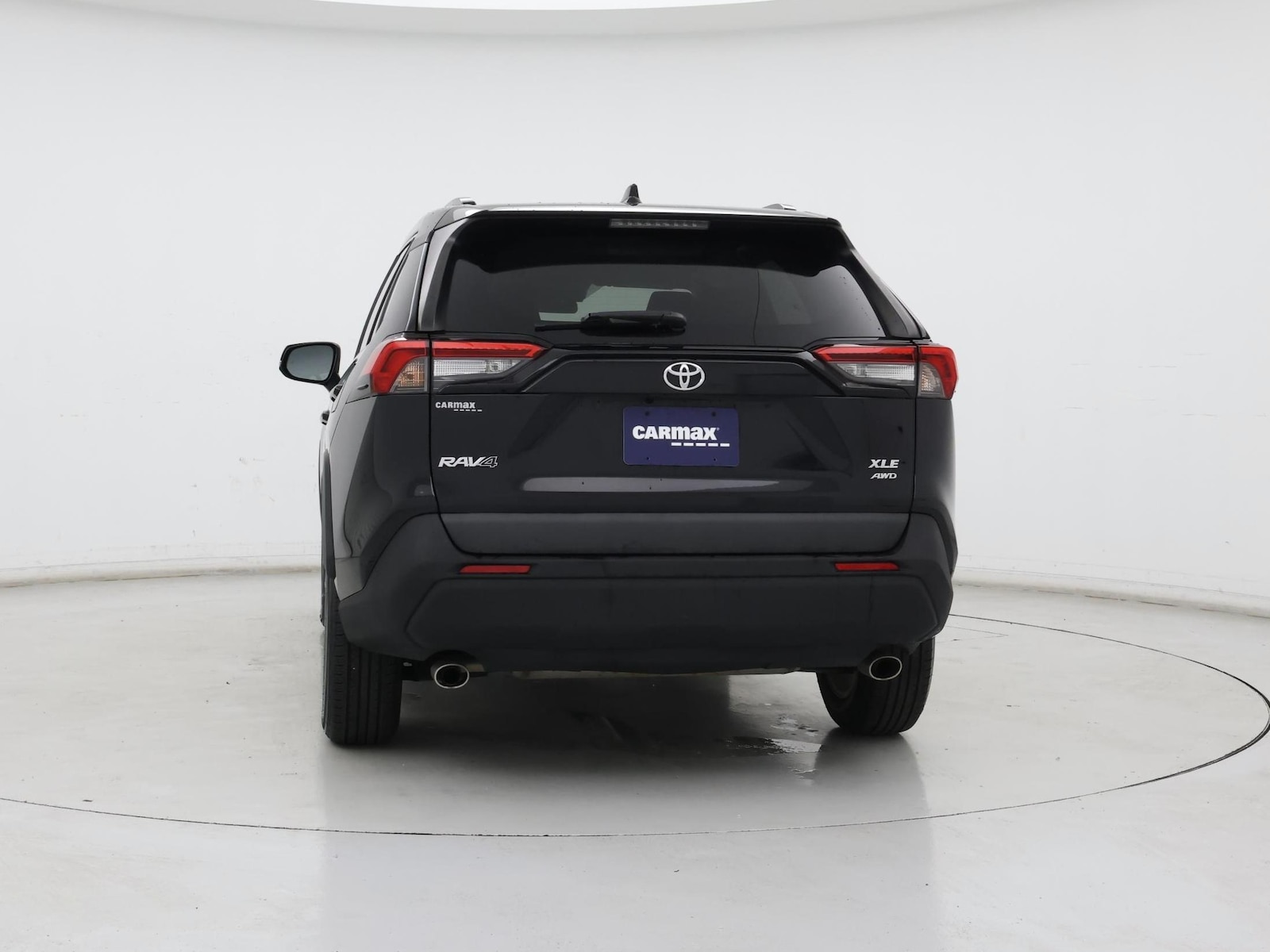 2020 Toyota RAV4 XLE - Photo 7