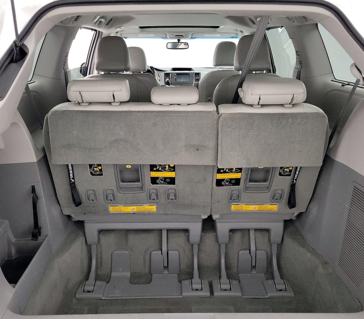 Trunk/Cargo (Seats Up)