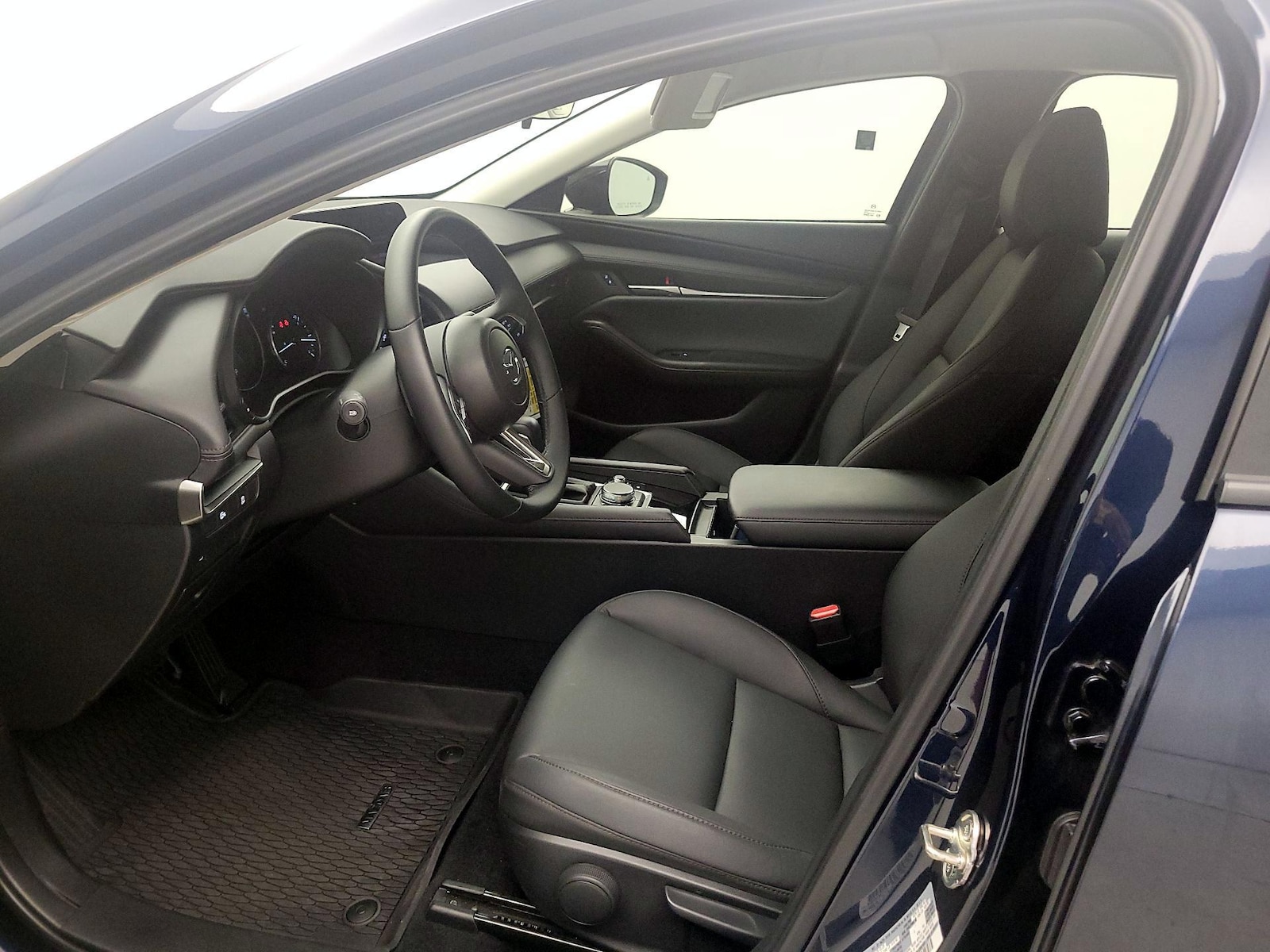 Side Airbags & Leatherette Seats