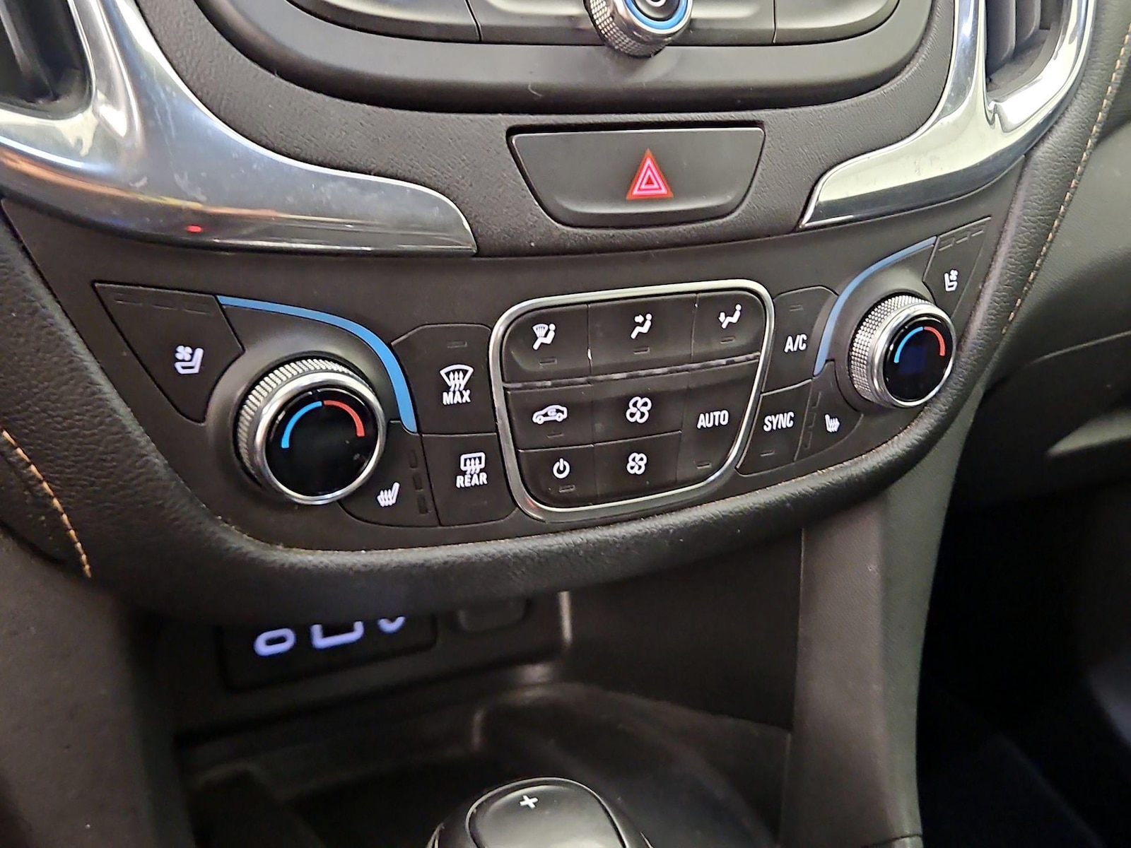 2020 Chevrolet Equinox Premier - Photo 18