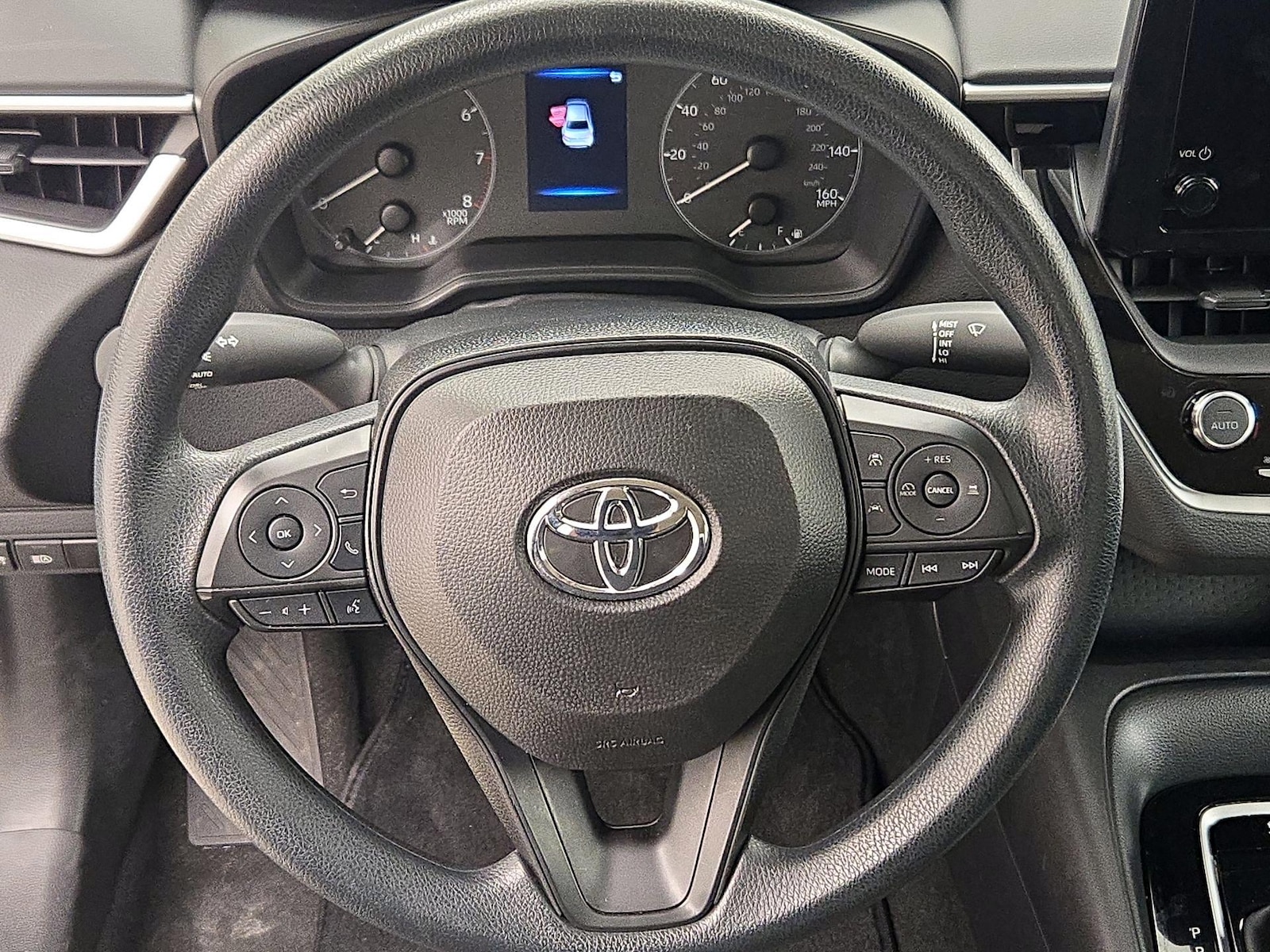 2024 Toyota Corolla LE - Photo 11