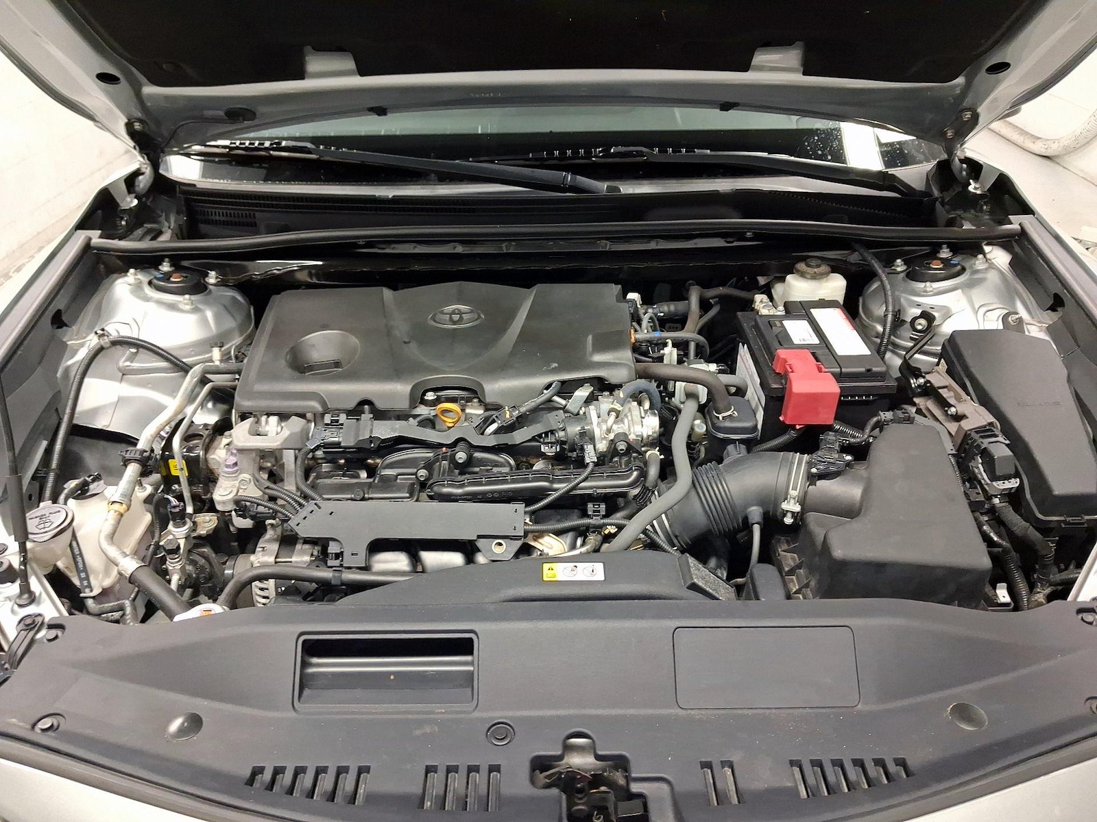 2021 Toyota Camry SE - Photo 19
