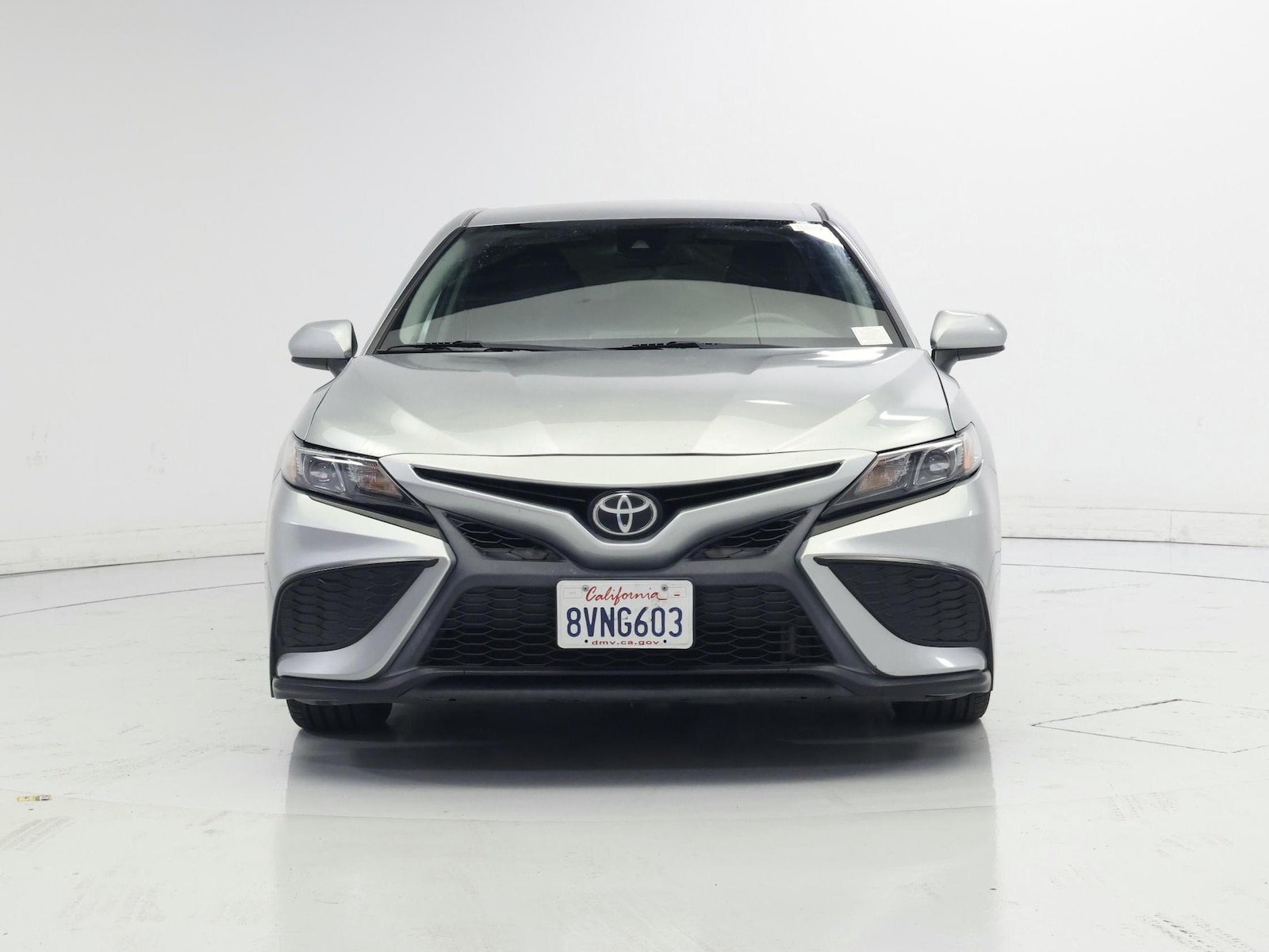 2021 Toyota Camry SE - Photo 6