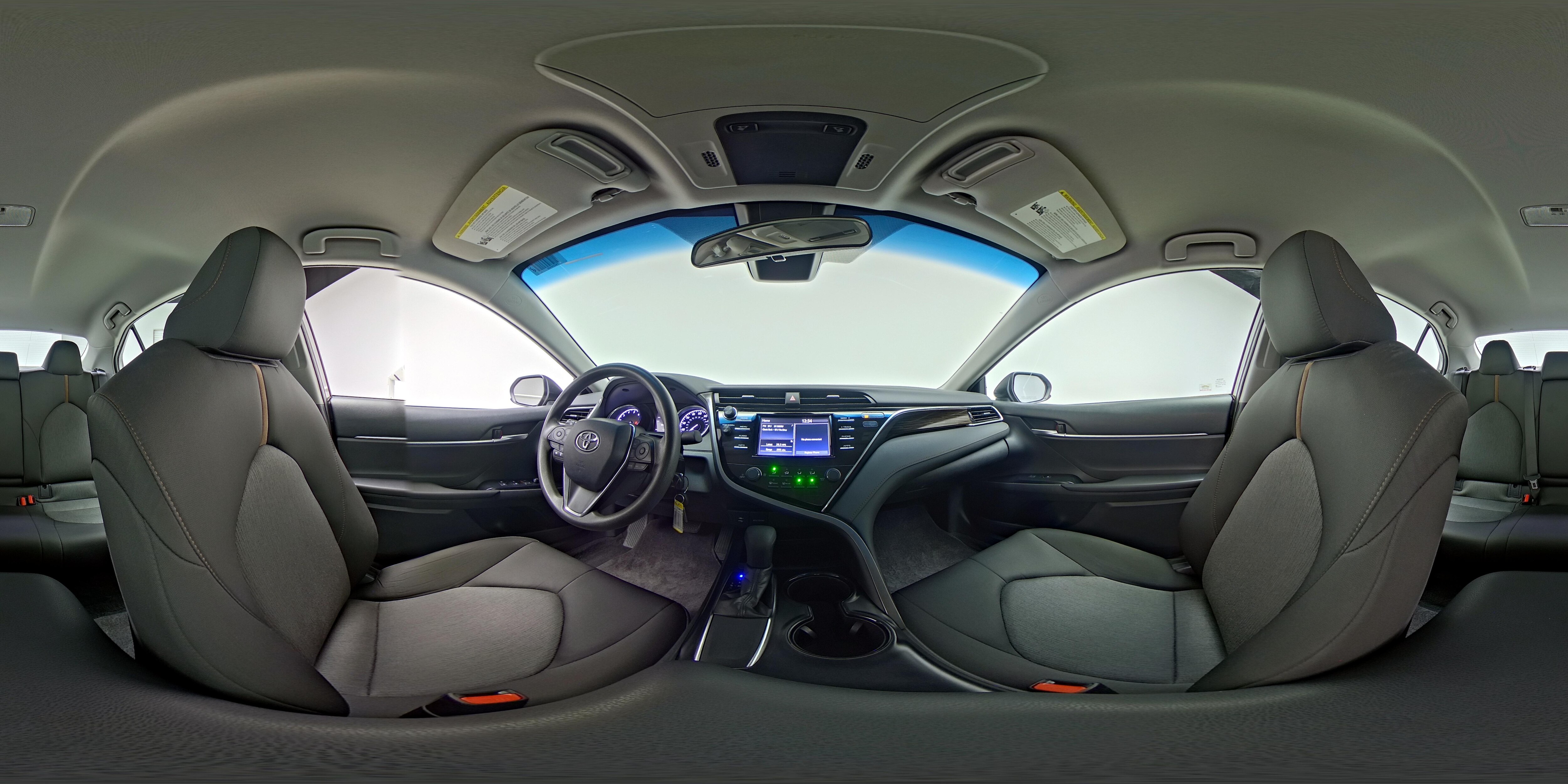 2018 Toyota Camry LE - Photo 24