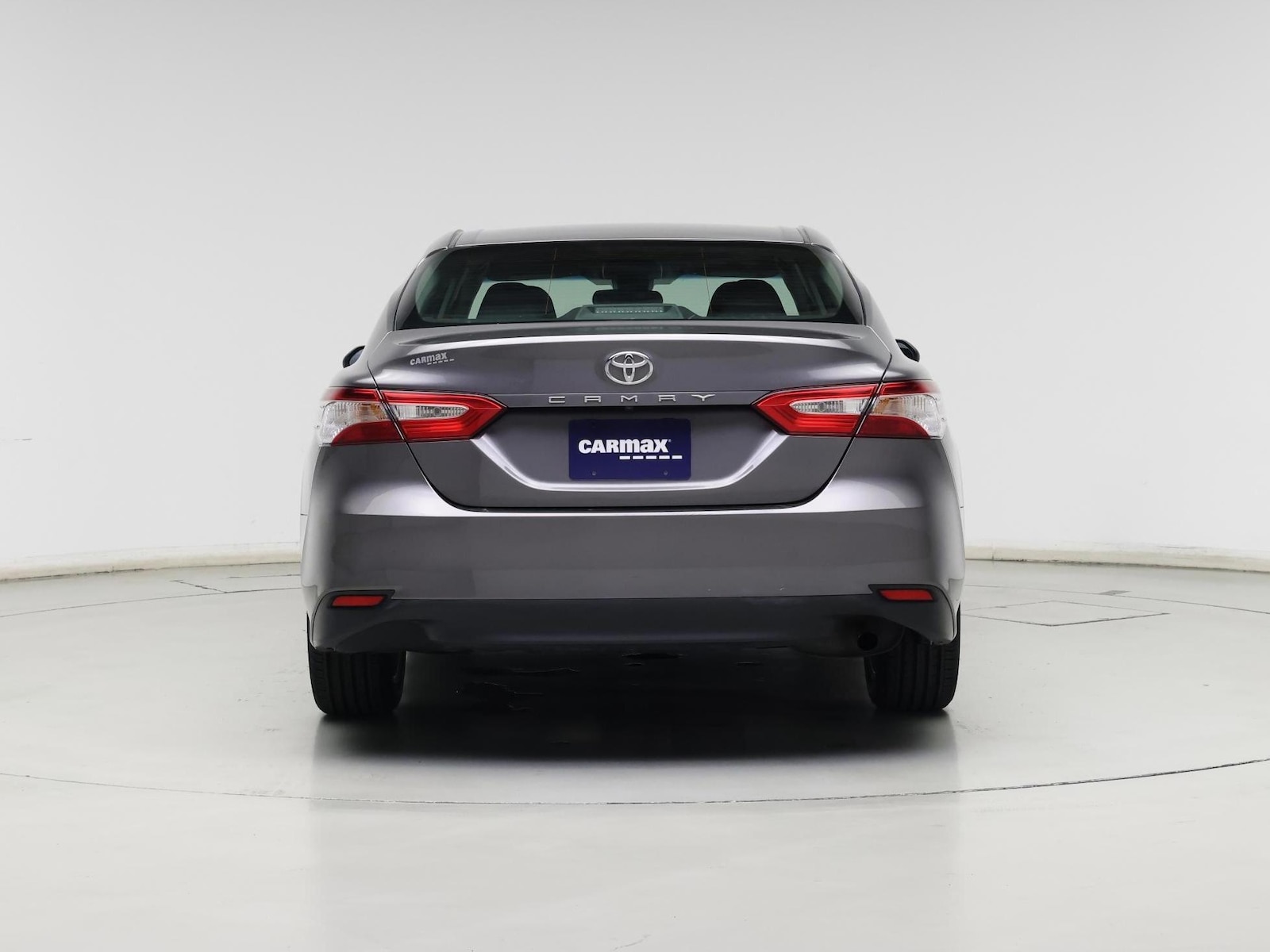 2018 Toyota Camry LE - Photo 7