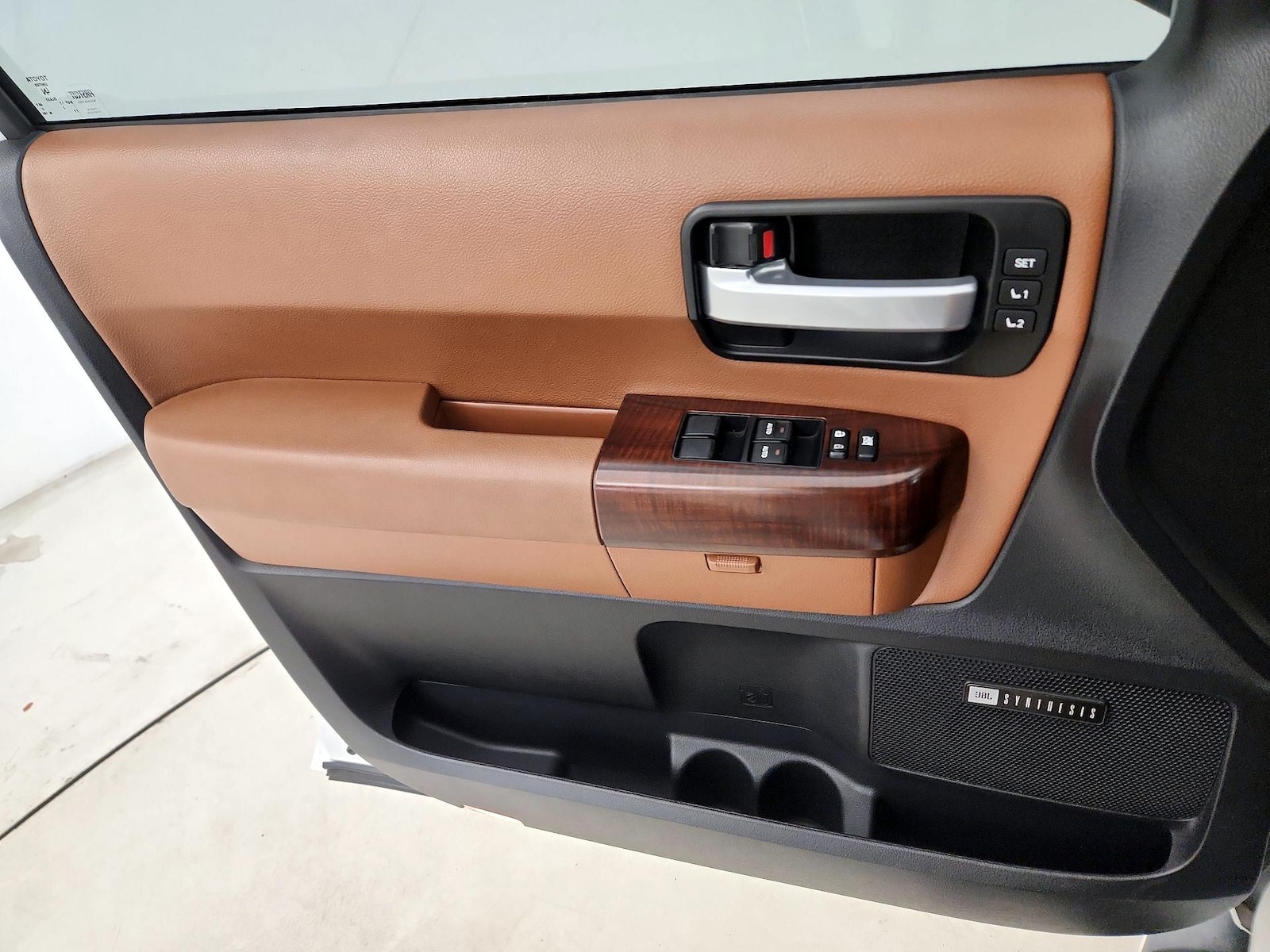 2016 Toyota Sequoia Platinum - Photo 13