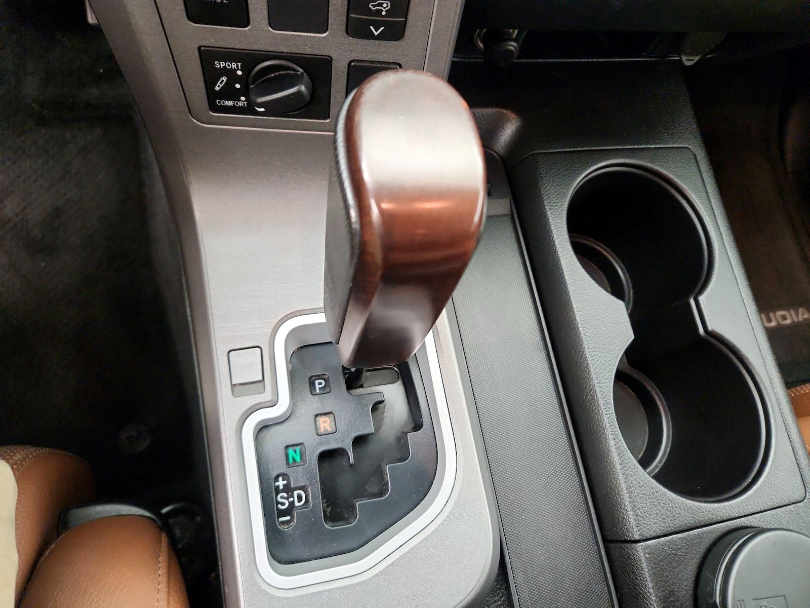 2016 Toyota Sequoia Platinum - Photo 19
