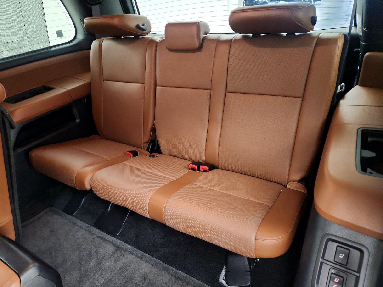 2016 Toyota Sequoia Platinum - Photo 23