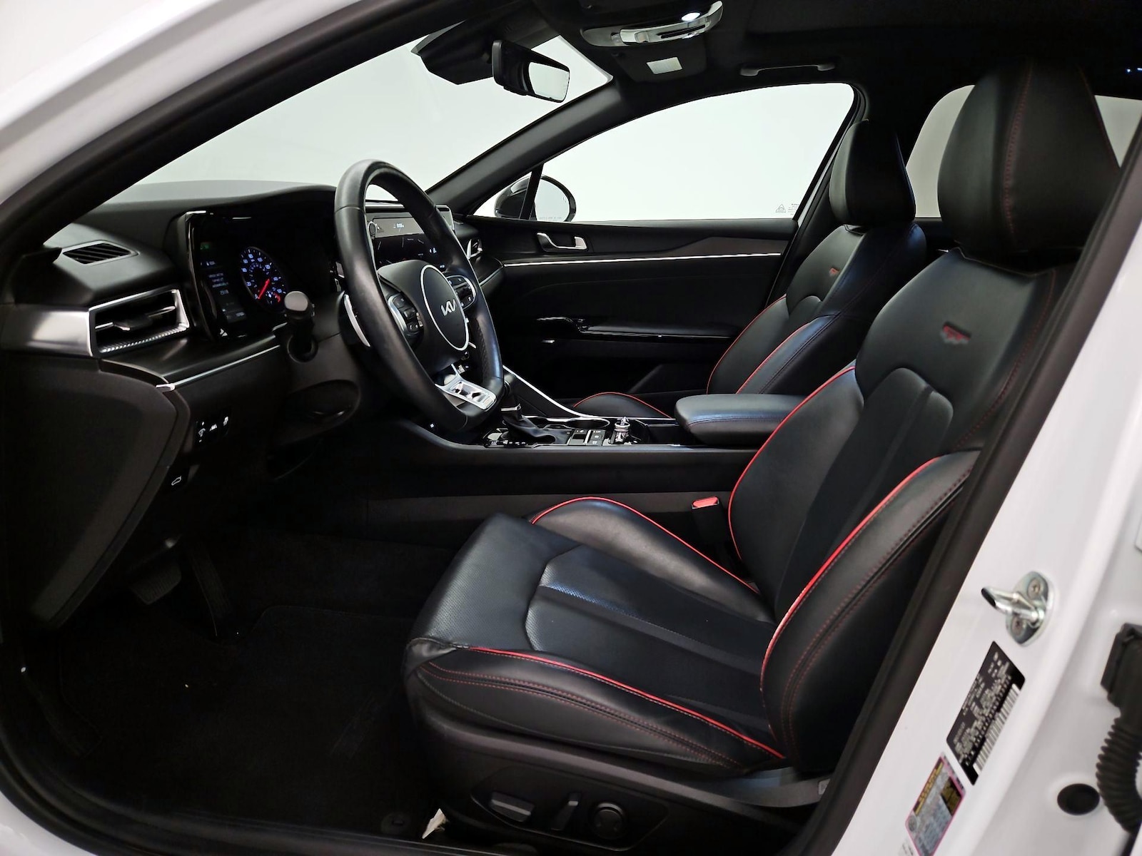 2022 Kia K5 GT - Photo 12