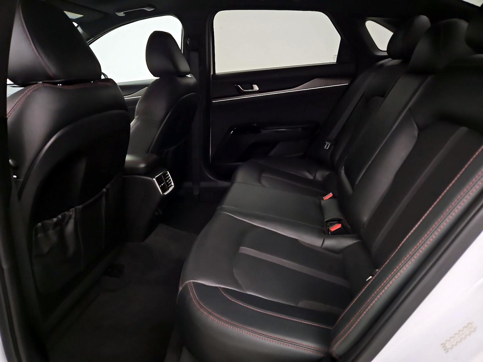 2022 Kia K5 GT - Photo 22