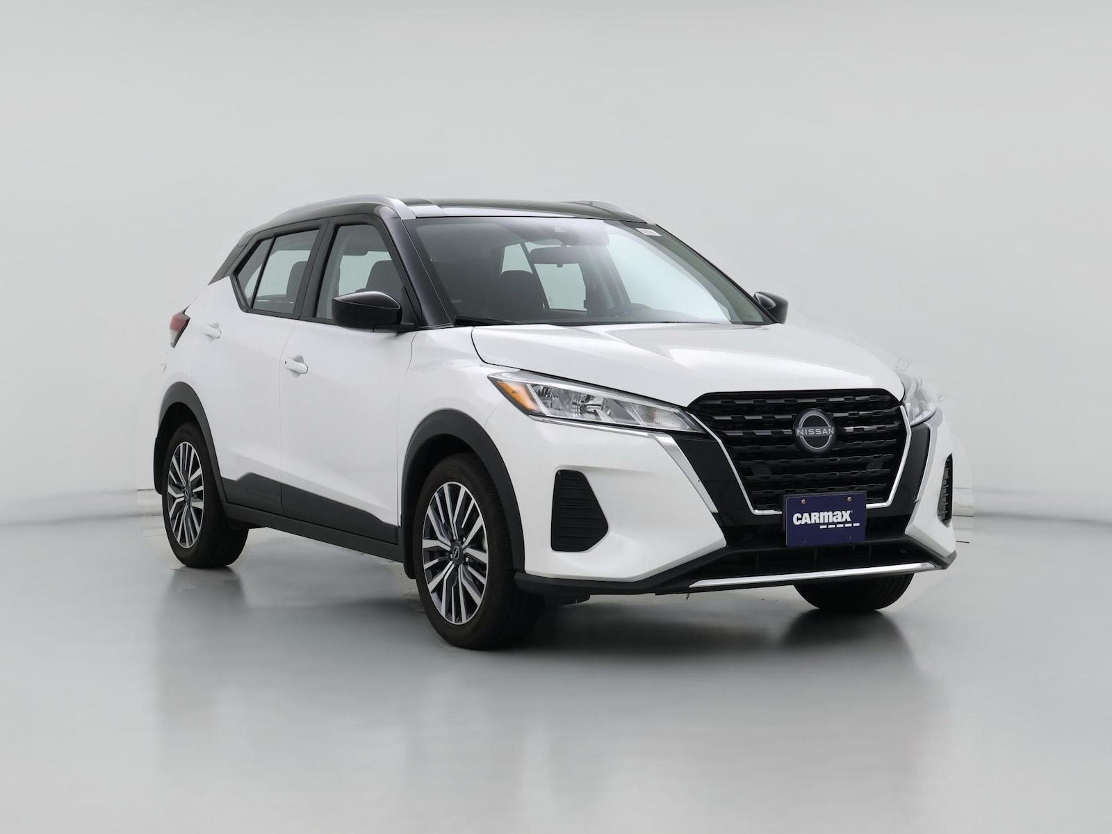 2024 Nissan Kicks SV - Photo 1