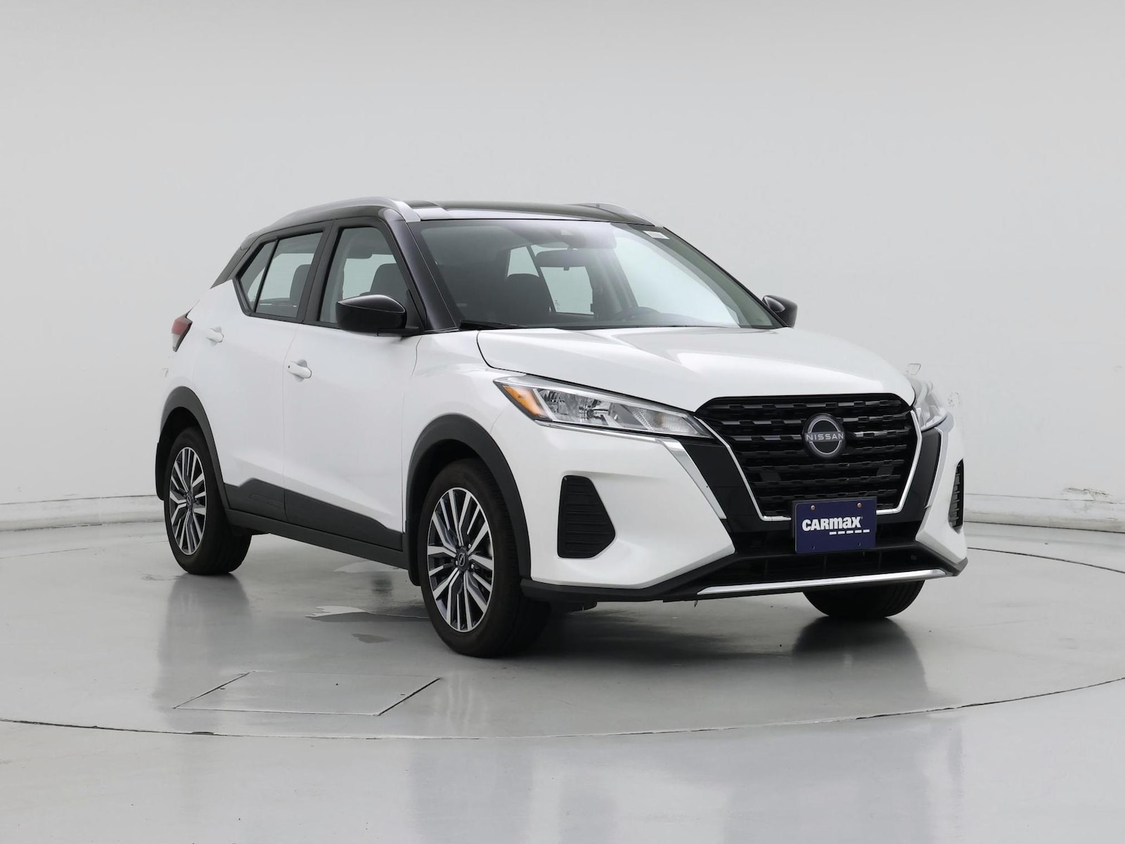 2024 Nissan Kicks SV - Photo 2