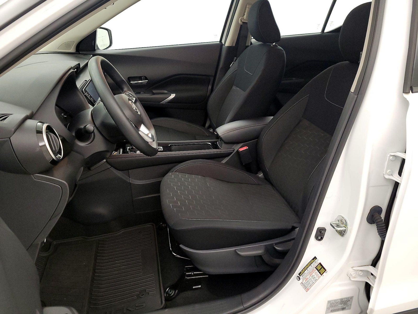 2024 Nissan Kicks SV - Photo 12