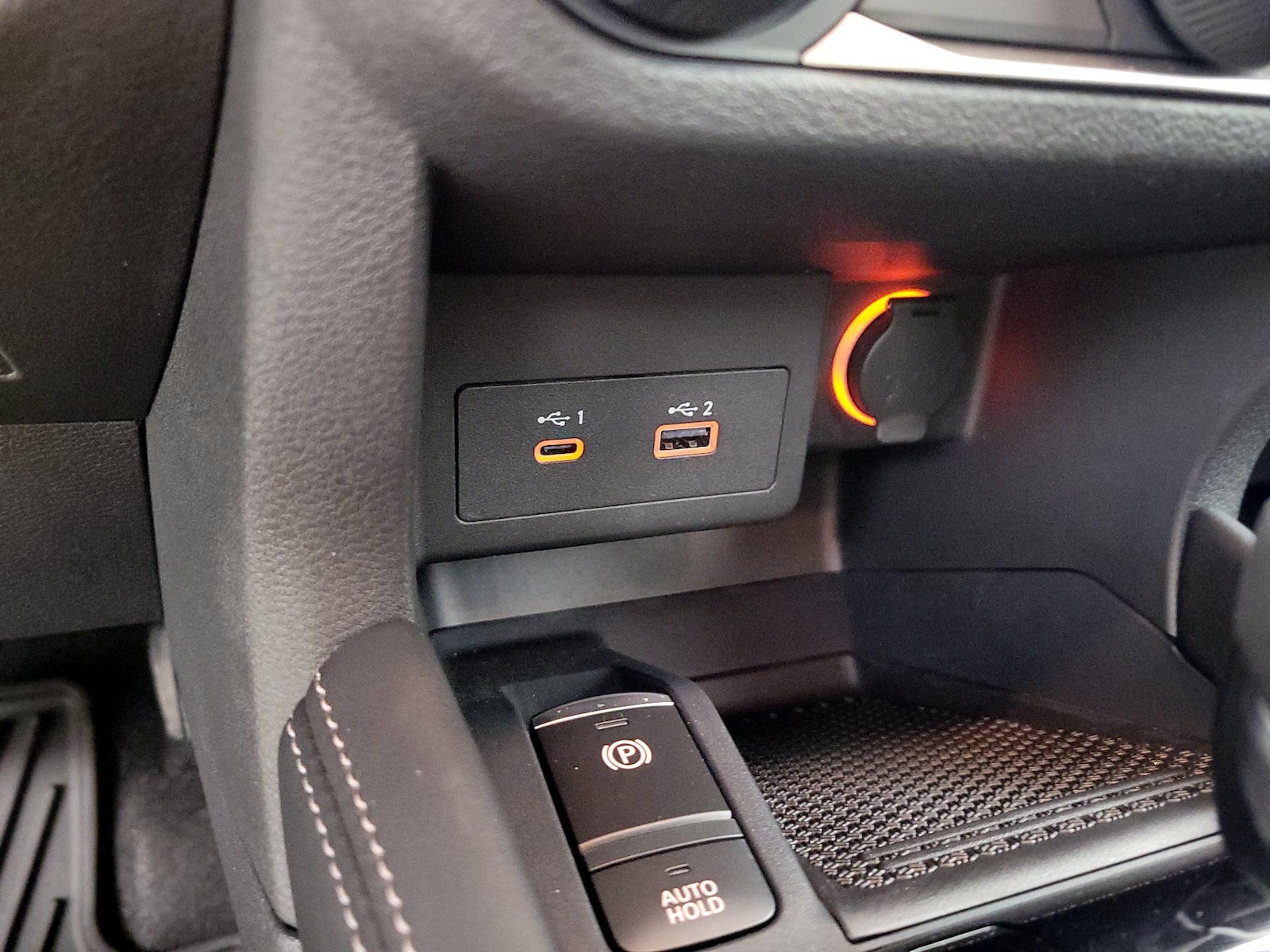 2024 Nissan Kicks SV - Photo 19