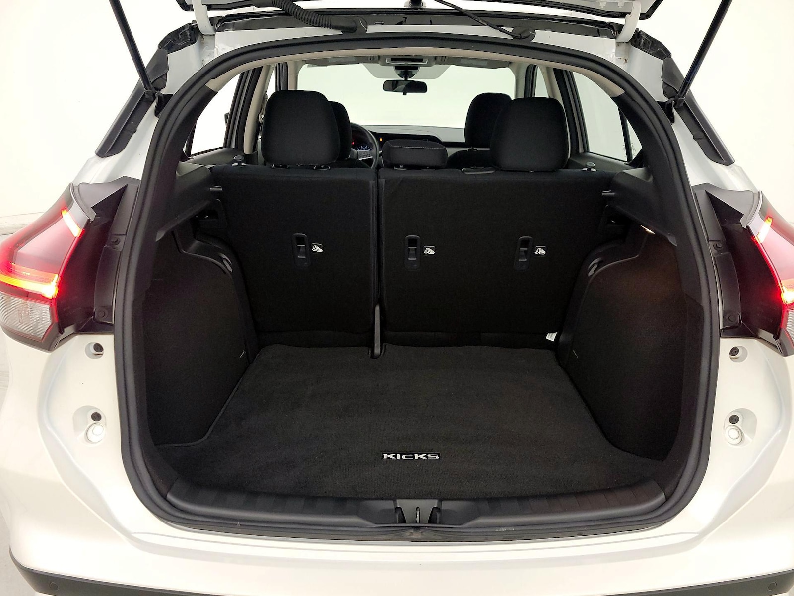 2024 Nissan Kicks SV - Photo 21