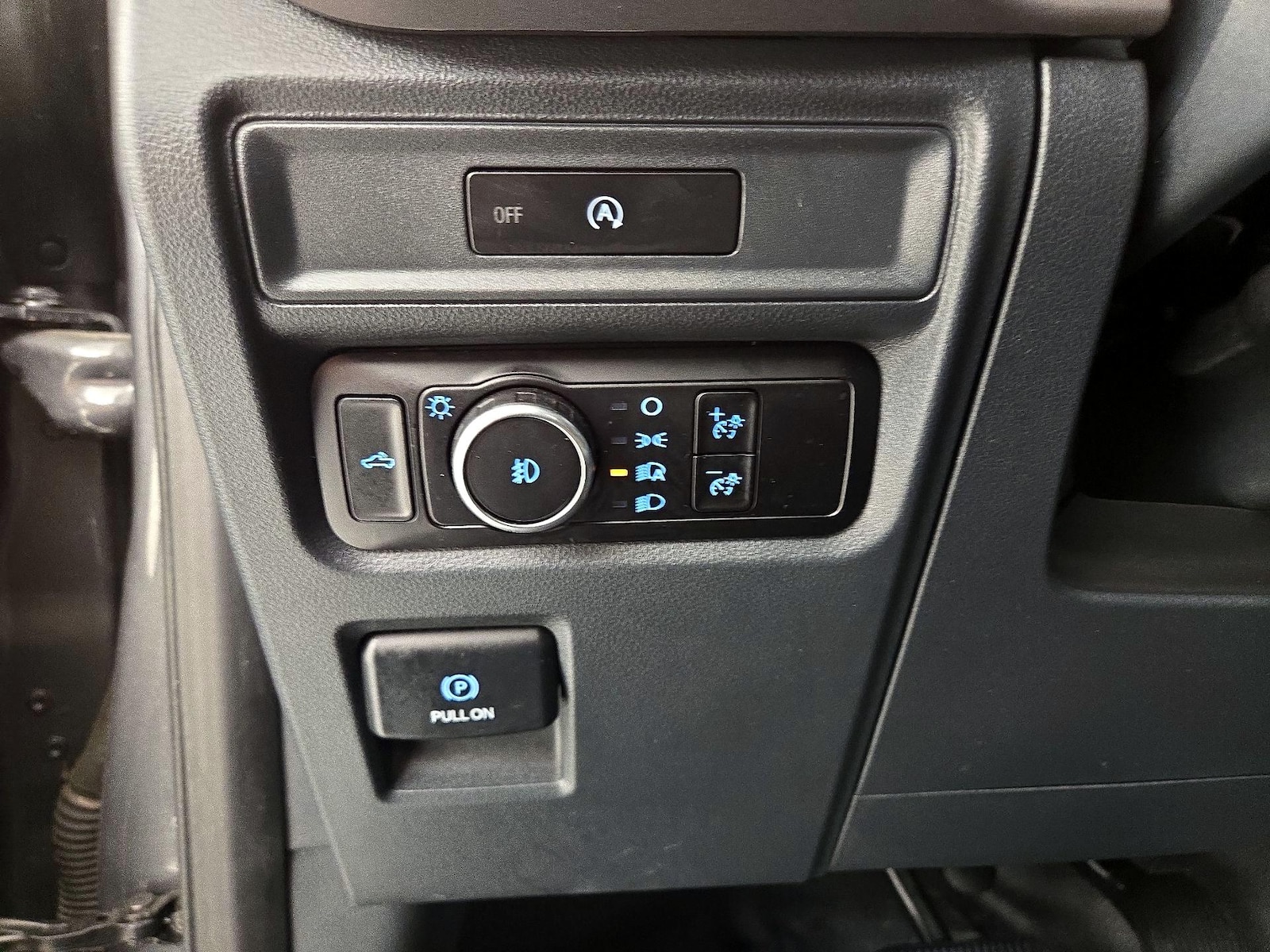 2025 Ford F-150 XL - Photo 14