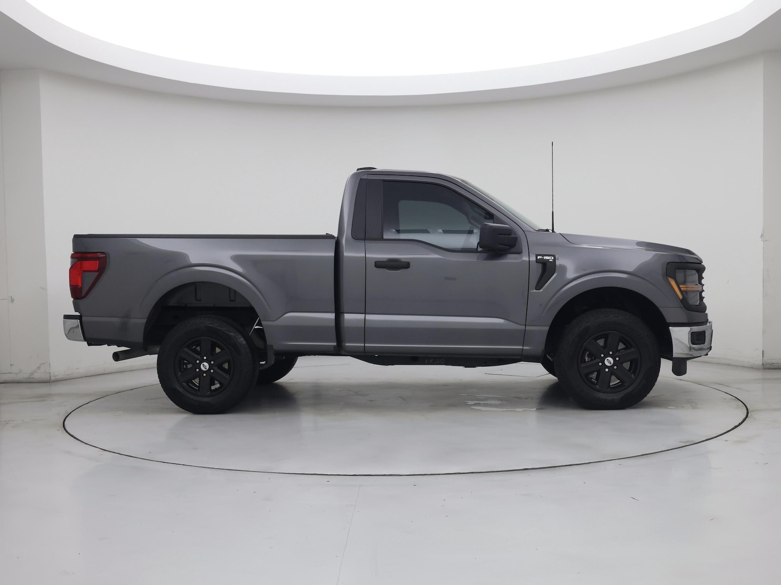 2025 Ford F-150 XL - Photo 8