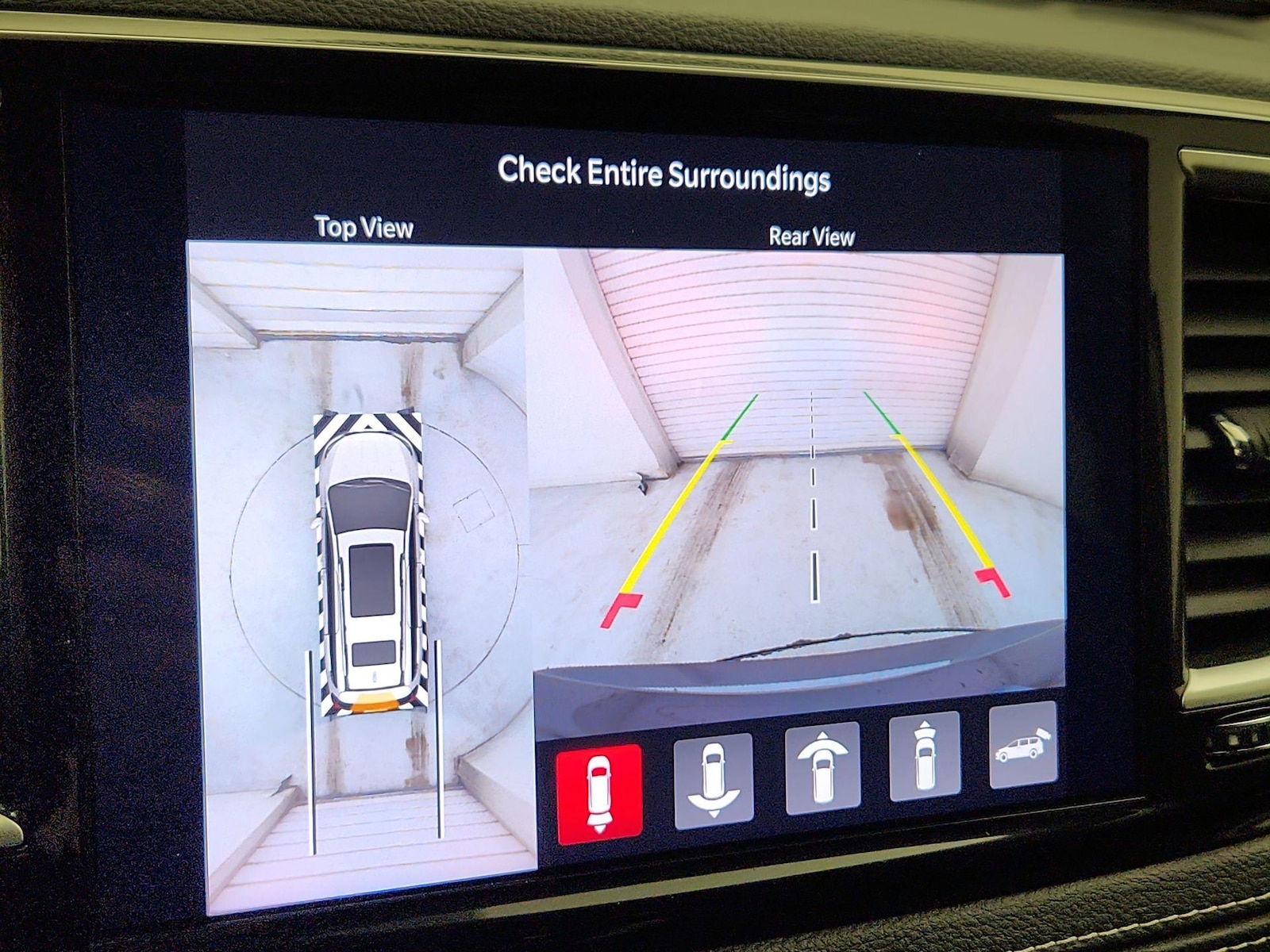 2021 Chrysler Pacifica Hybrid Limited - Photo 16