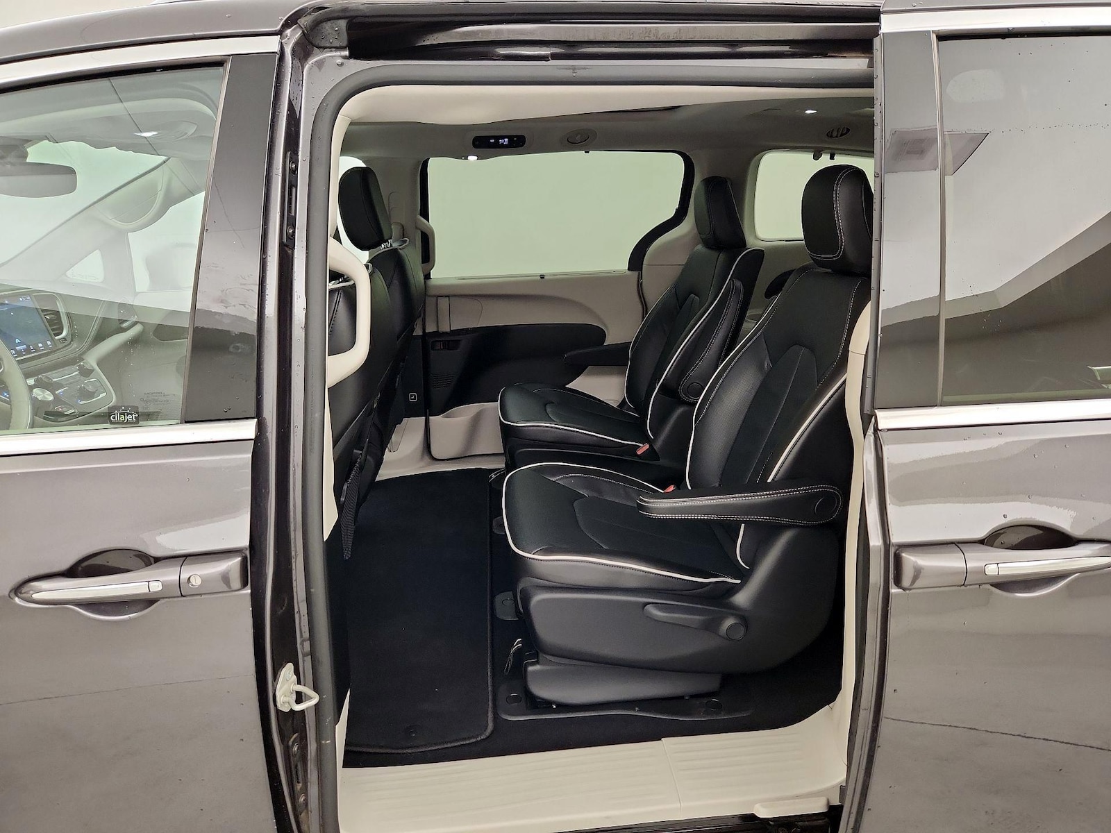 2021 Chrysler Pacifica Hybrid Limited - Photo 22