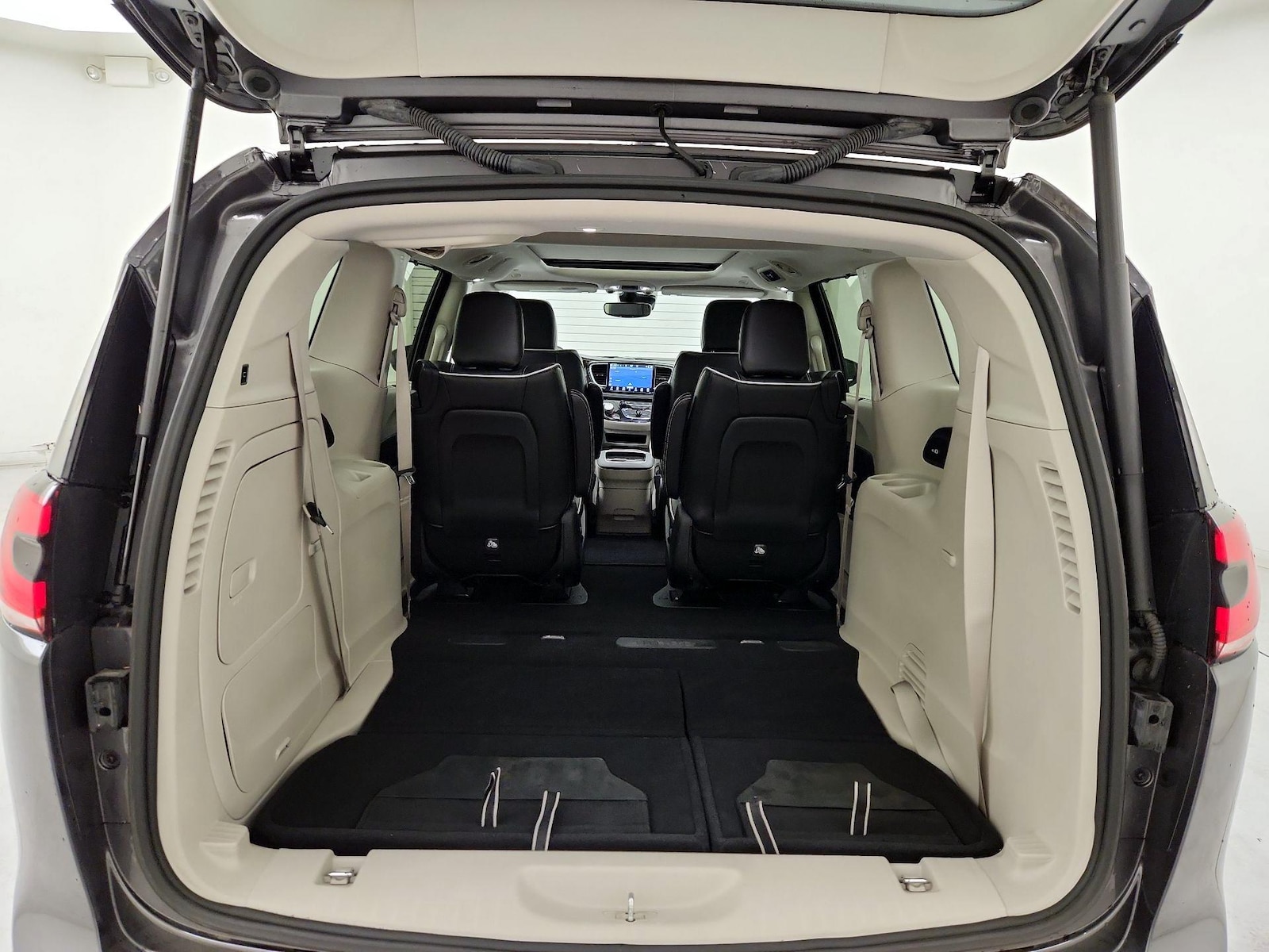 2021 Chrysler Pacifica Hybrid Limited - Photo 25
