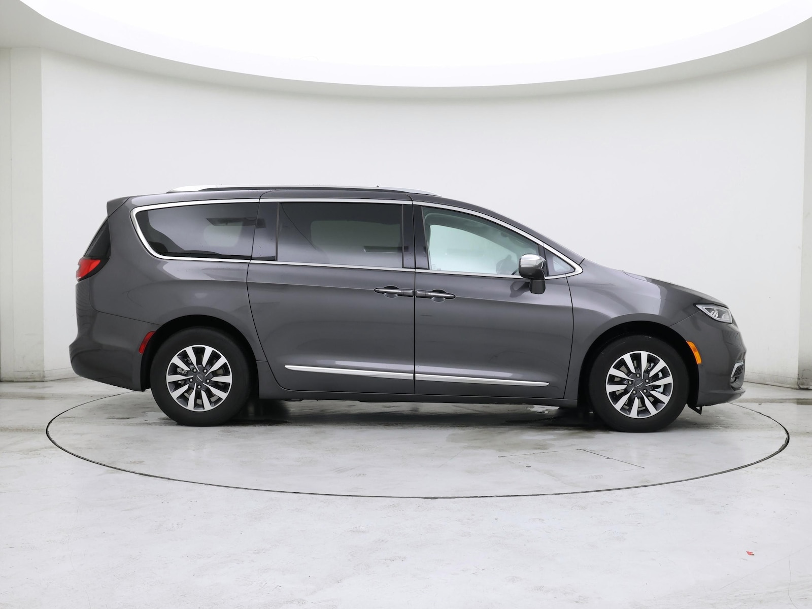 2021 Chrysler Pacifica Hybrid Limited - Photo 8