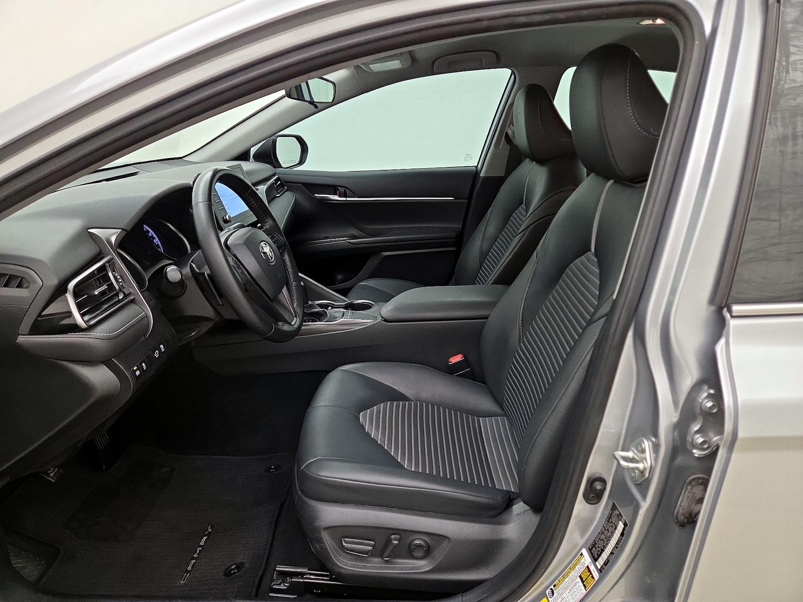 Power Seat(s) & Side Airbags