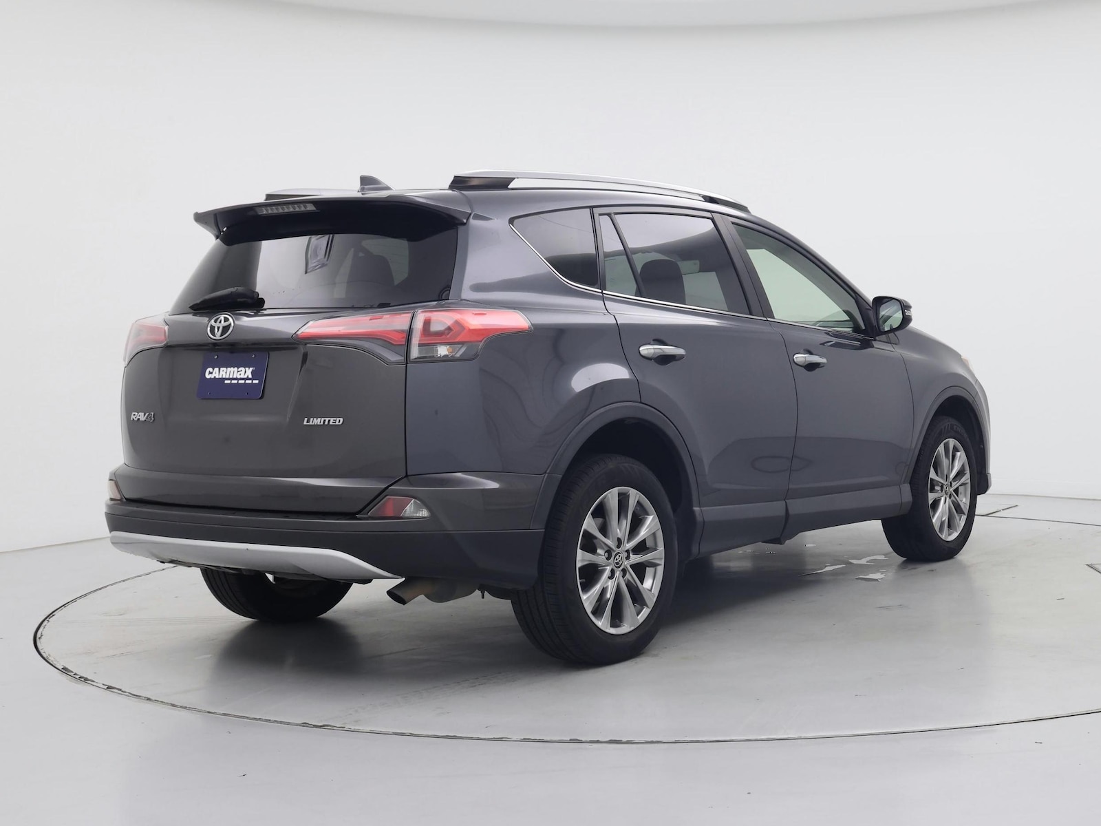 2018 Toyota RAV4 Limited - Photo 9