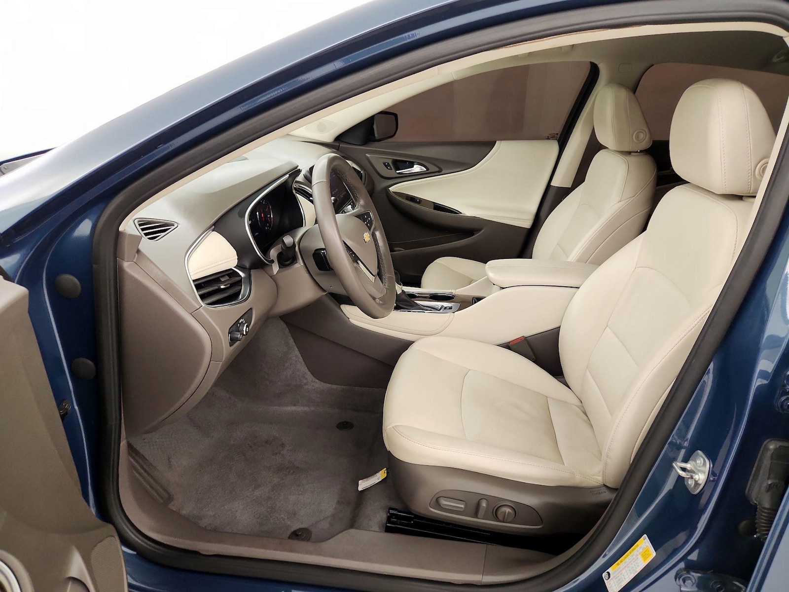 2024 Chevrolet Malibu 2LT - Photo 12