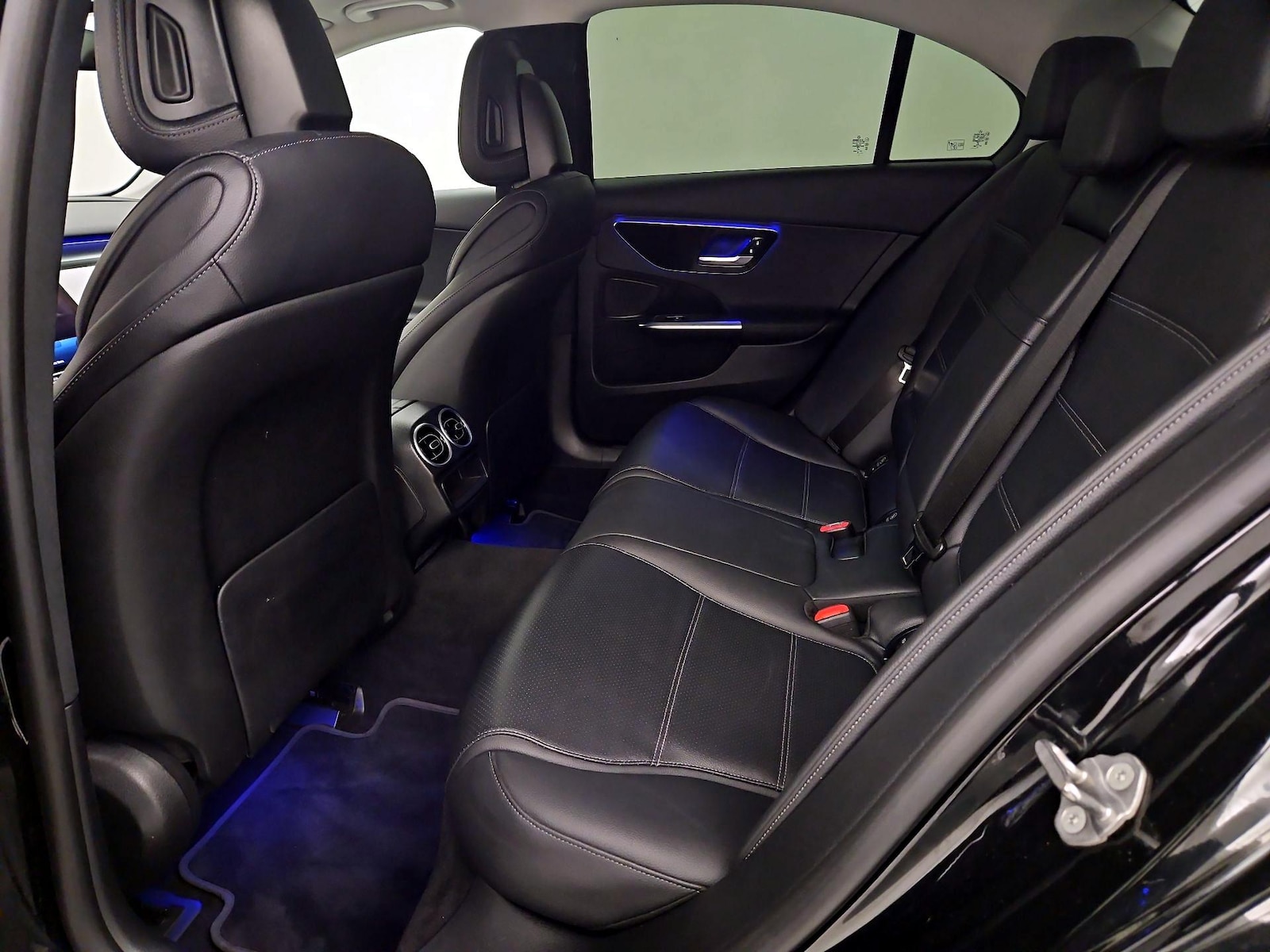 2022 Mercedes-Benz C-Class Sedan C 300 - Photo 11