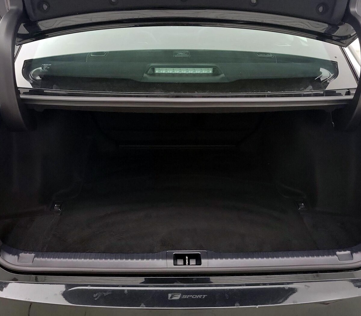 Trunk/Cargo (Seats Up)