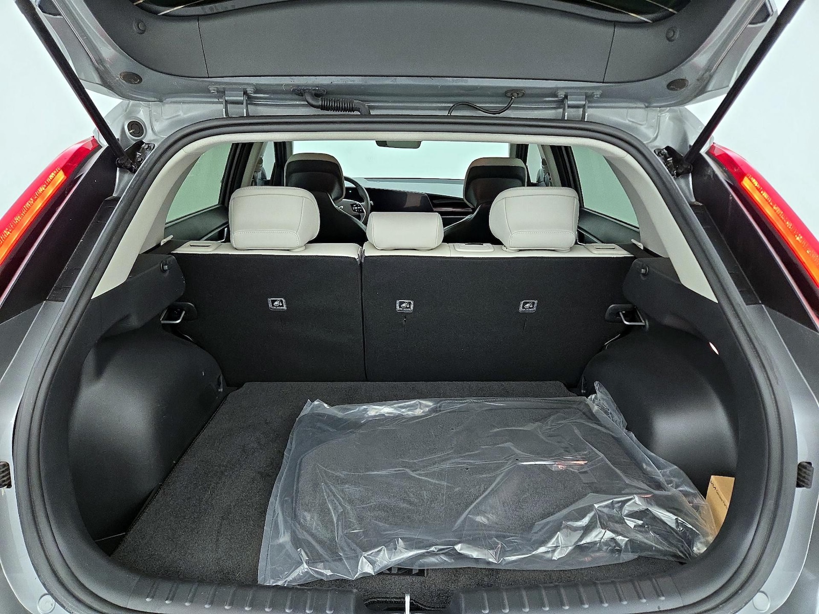 2023 Kia Niro EX - Photo 22