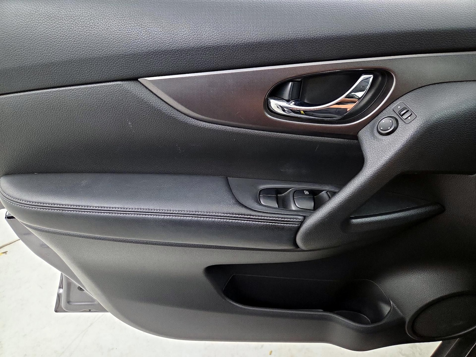 2016 Nissan Rogue SV - Photo 13