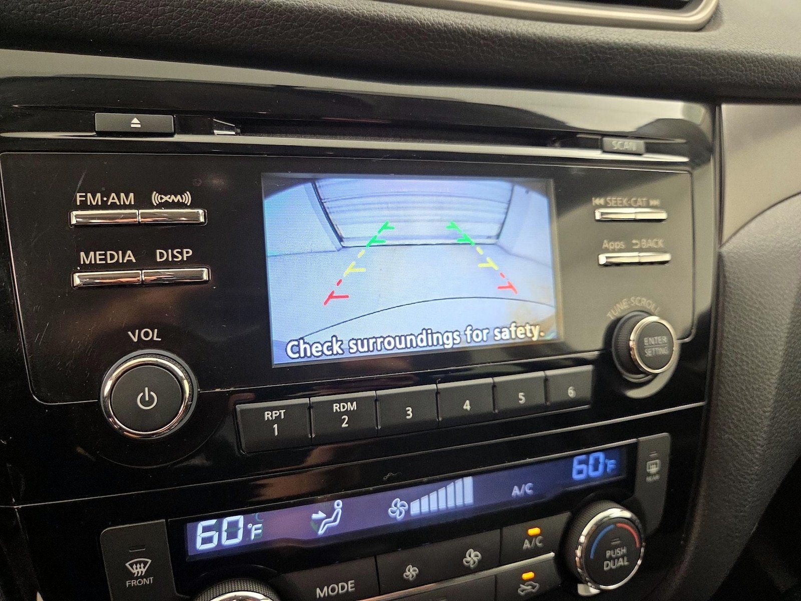 2016 Nissan Rogue SV - Photo 15