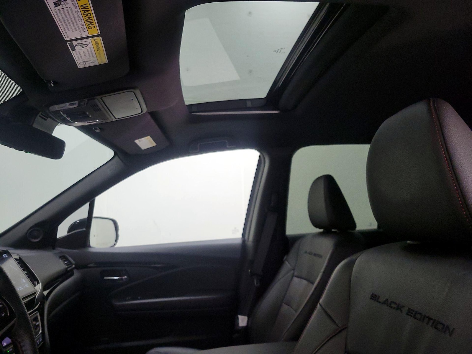 Sunroof(s) & Overhead Airbags