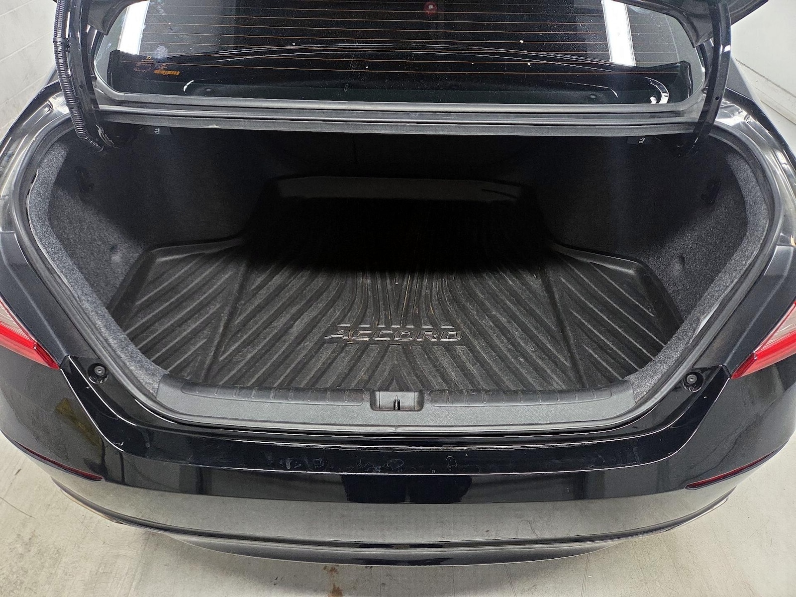 2019 Honda Accord Sport - Photo 19